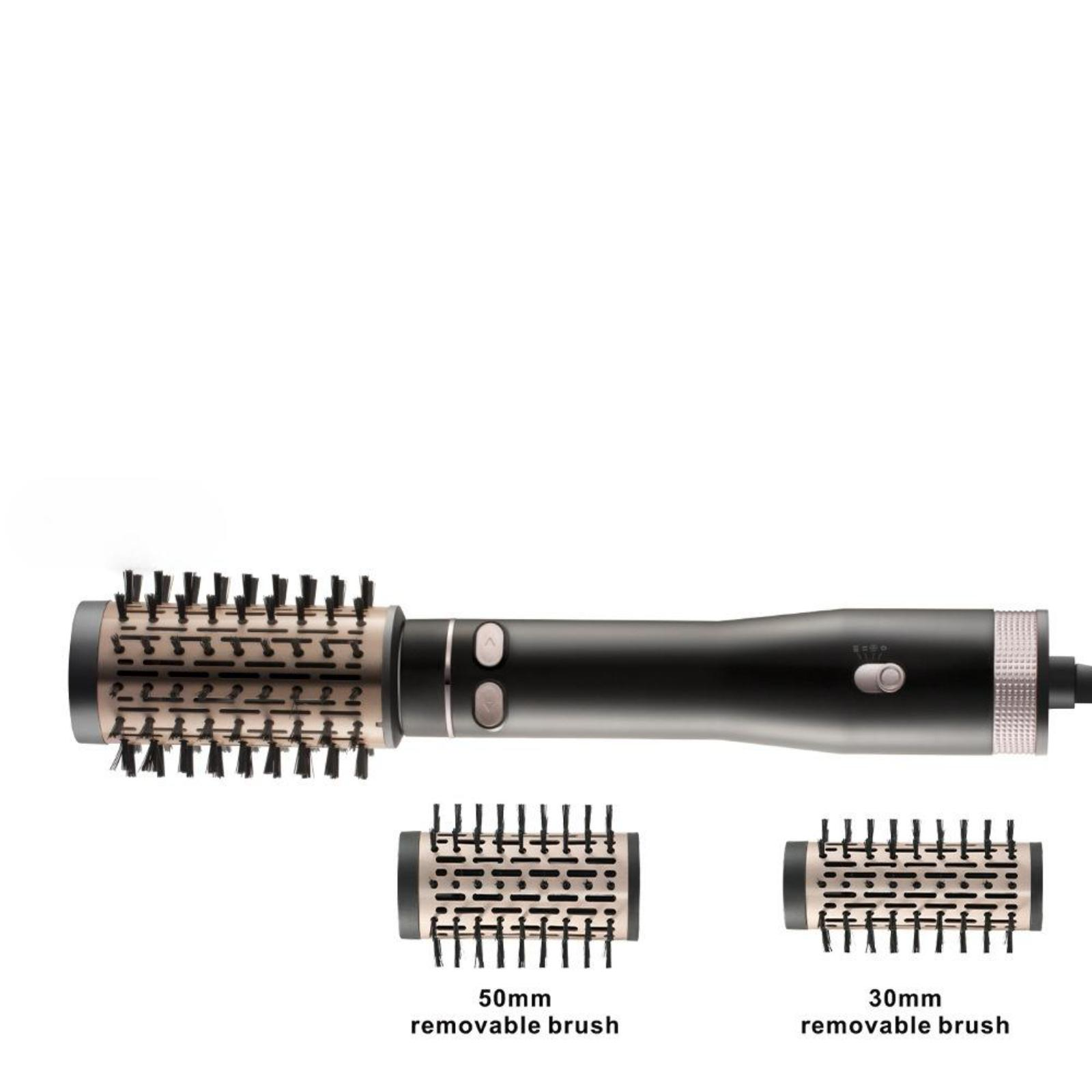 Haartrockner mit drei abnehmbaren Bürstenköpfen: 50mm und 30mm Bürsten und Haupteinheit.