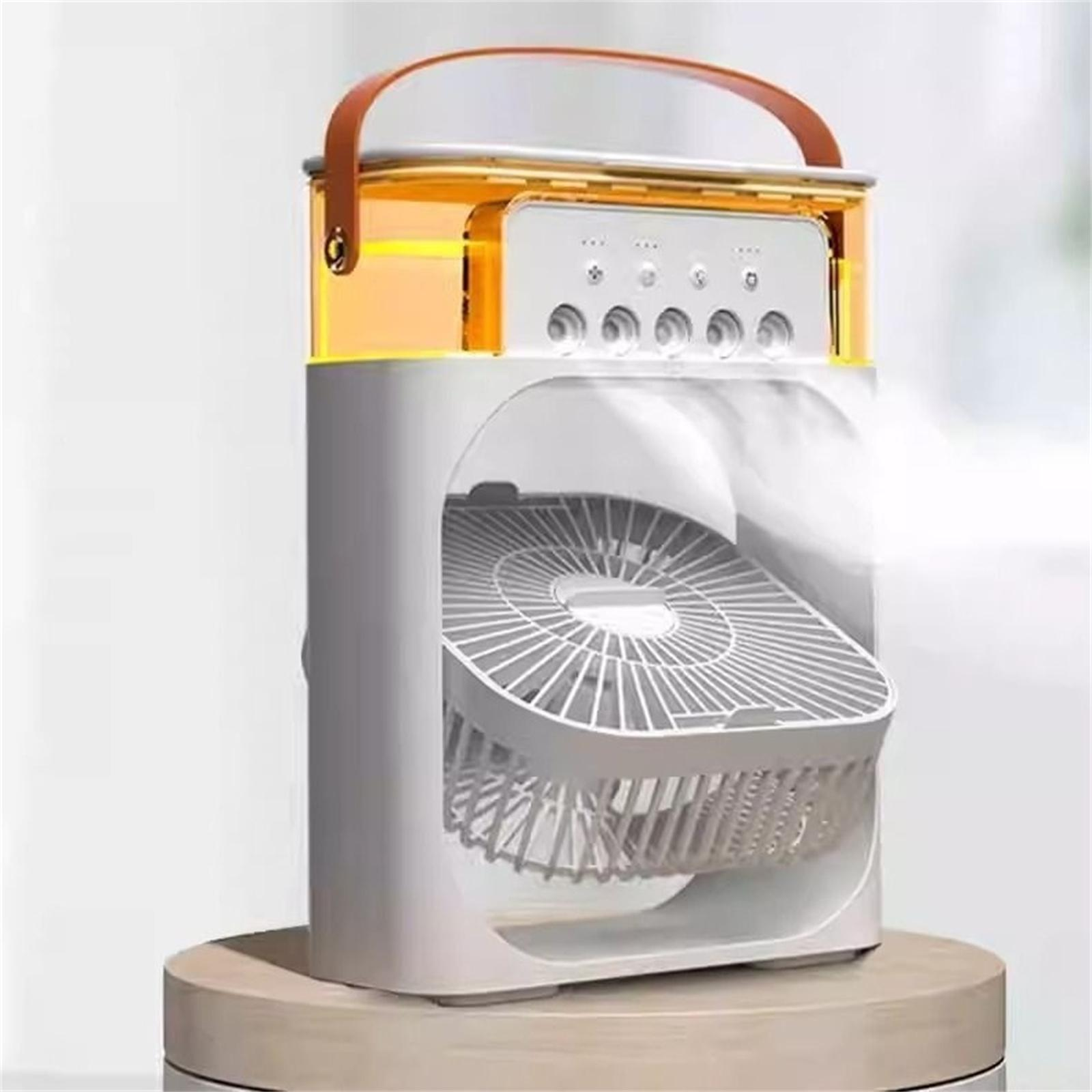 Ein weißer und grauer tragbarer Luftkühler mit Griff und Ventilator, der Dampf zeigt, auf einer Holzoberfläche.