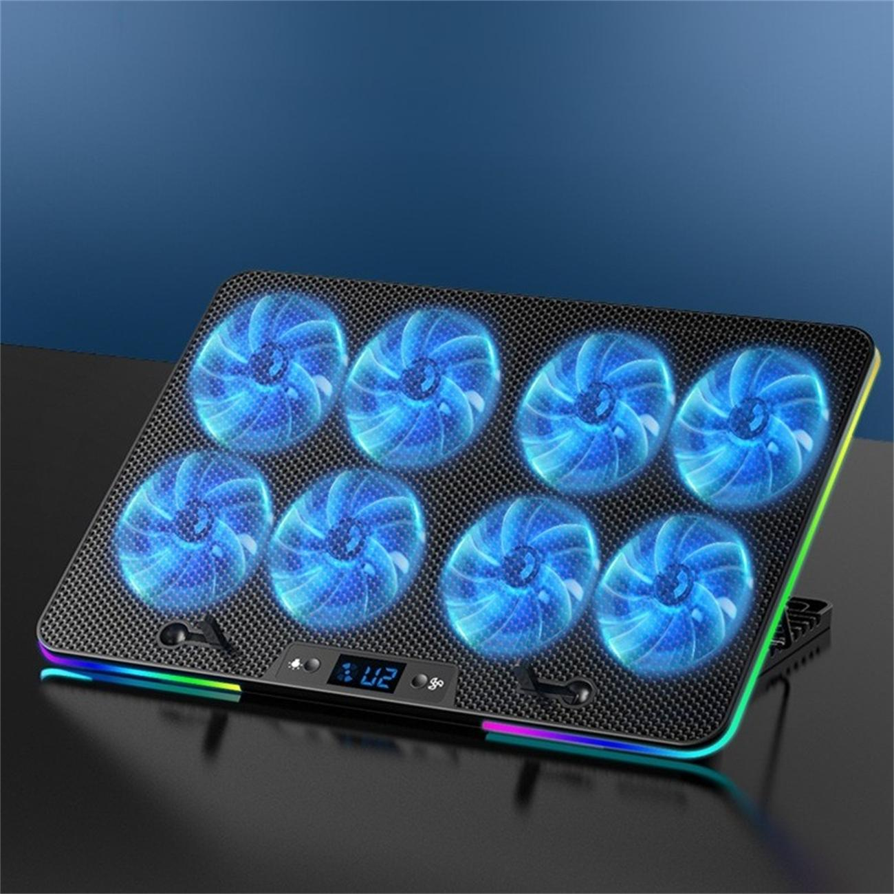 Ein schwarzer Laptop-Kühler mit acht blauen Lüftern und einem Bedienfeld auf einer reflektierenden Oberfläche.