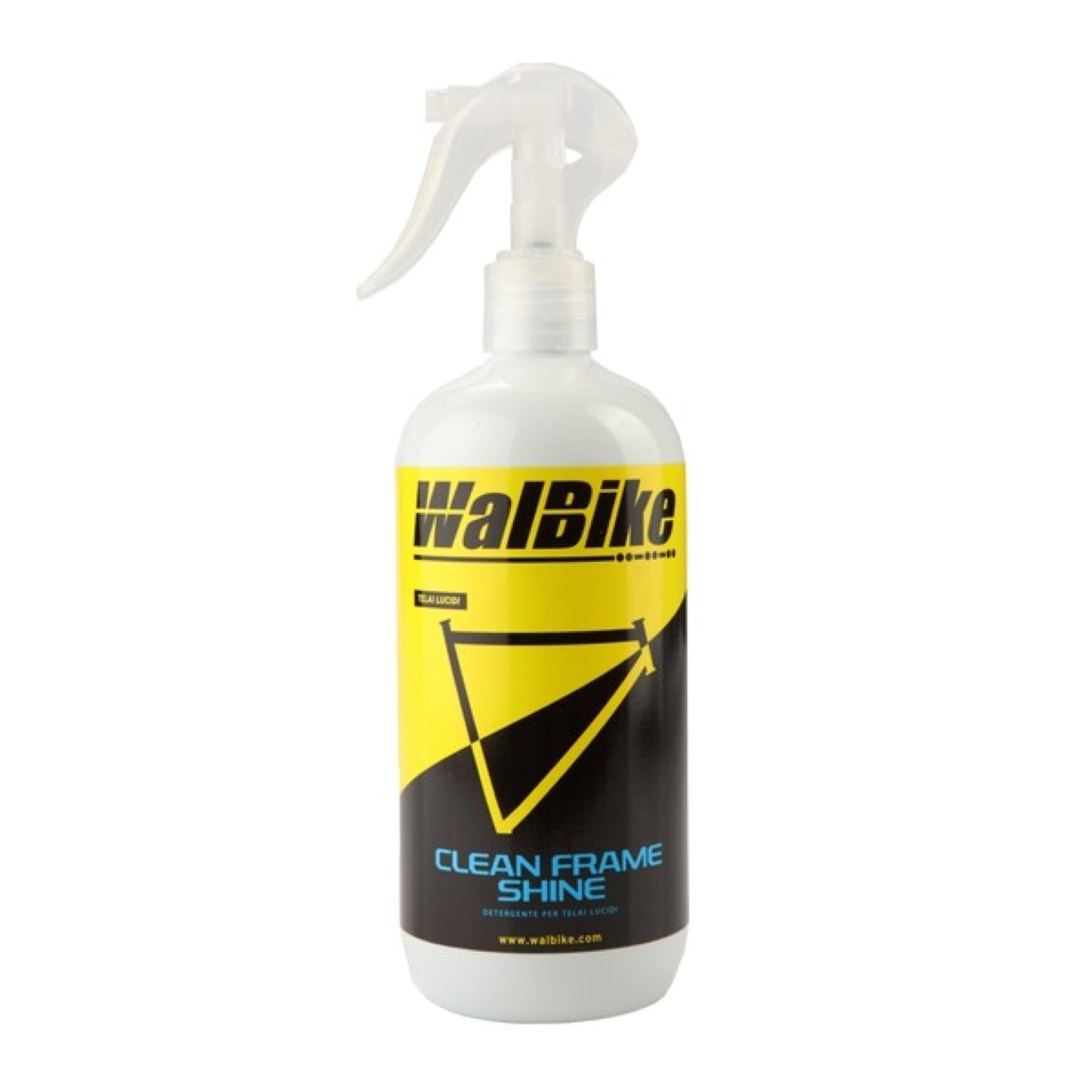 Un flacone spray bianco con etichetta gialla e nera per il prodotto per la pulizia del telaio della bicicletta.