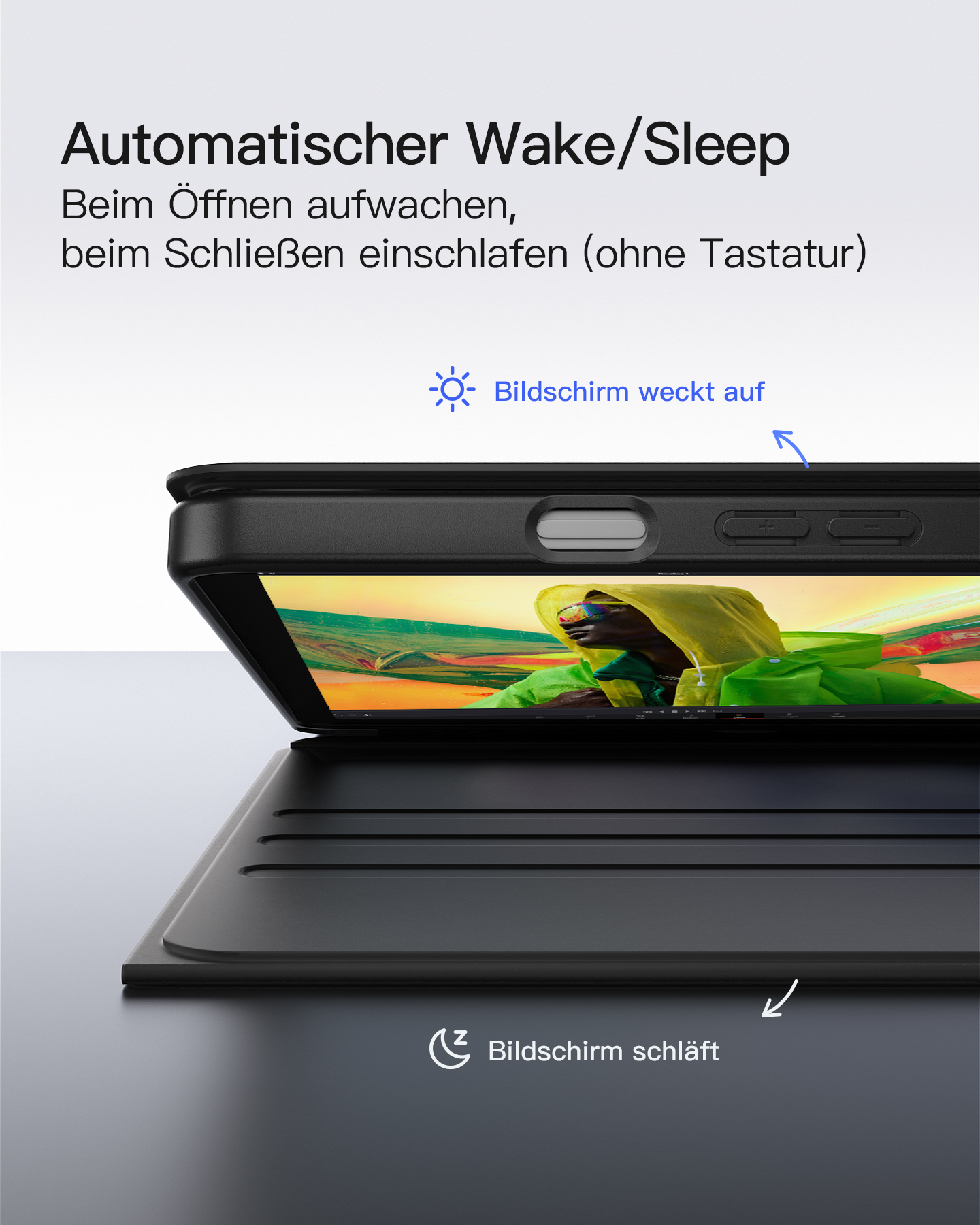 Custodia nera per tablet con tastiera. Il testo indica la funzione di attivazione/sospensione automatica.