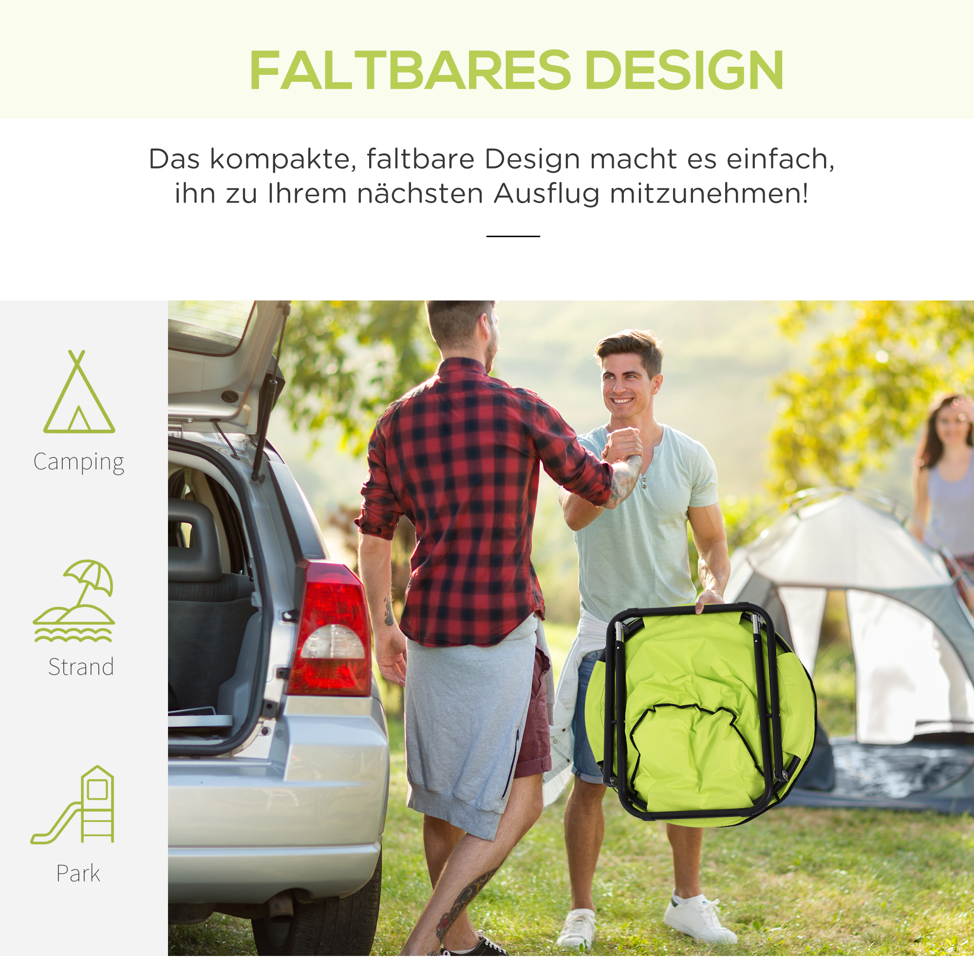 Zwei Männer schütteln sich neben einem Auto die Hände und halten einen grünen Klappstuhl. Im Hintergrund ein Zelt.
