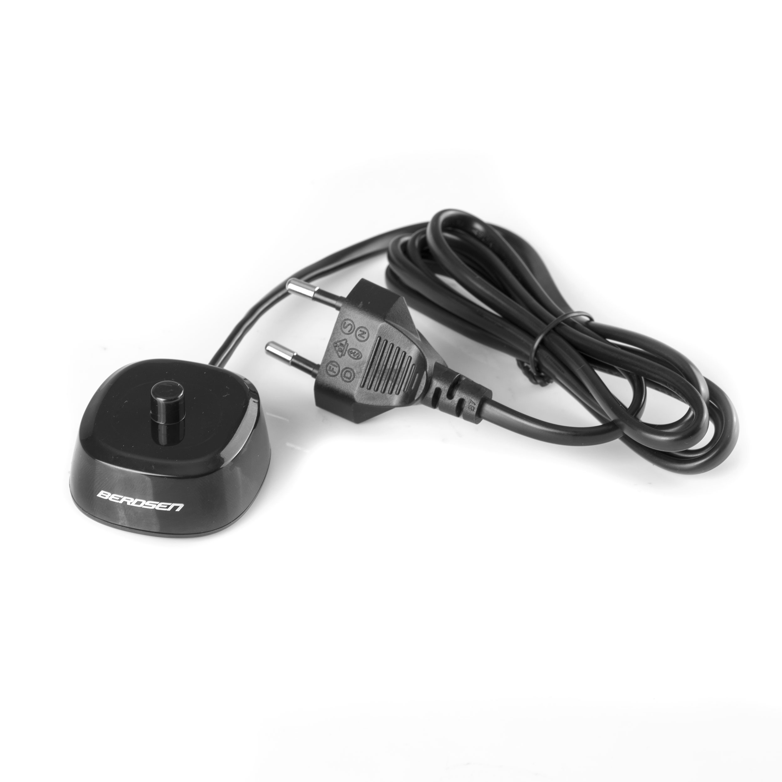 Czarna podstawa ładująca z dołączoną wtyczką do szczoteczki elektrycznej.