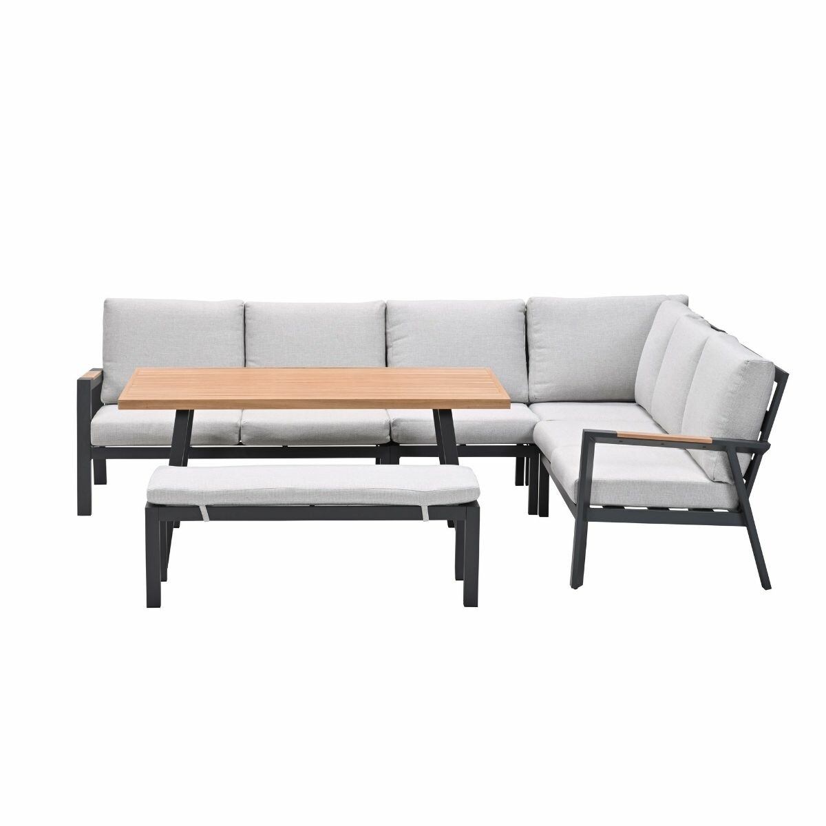 Outdoor hoekbank met lichtgrijze kussens, een houten tafel en een bank. Zwarte metalen frames.