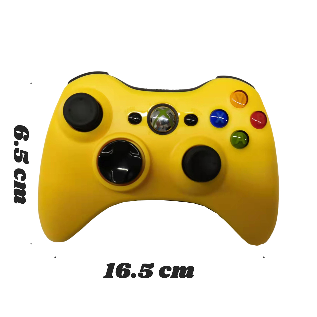 Gelber Gamecontroller. Er hat Knöpfe und Maße von 6,5 cm x 16,5 cm. Er hat schwarze Knöpfe und Joysticks.