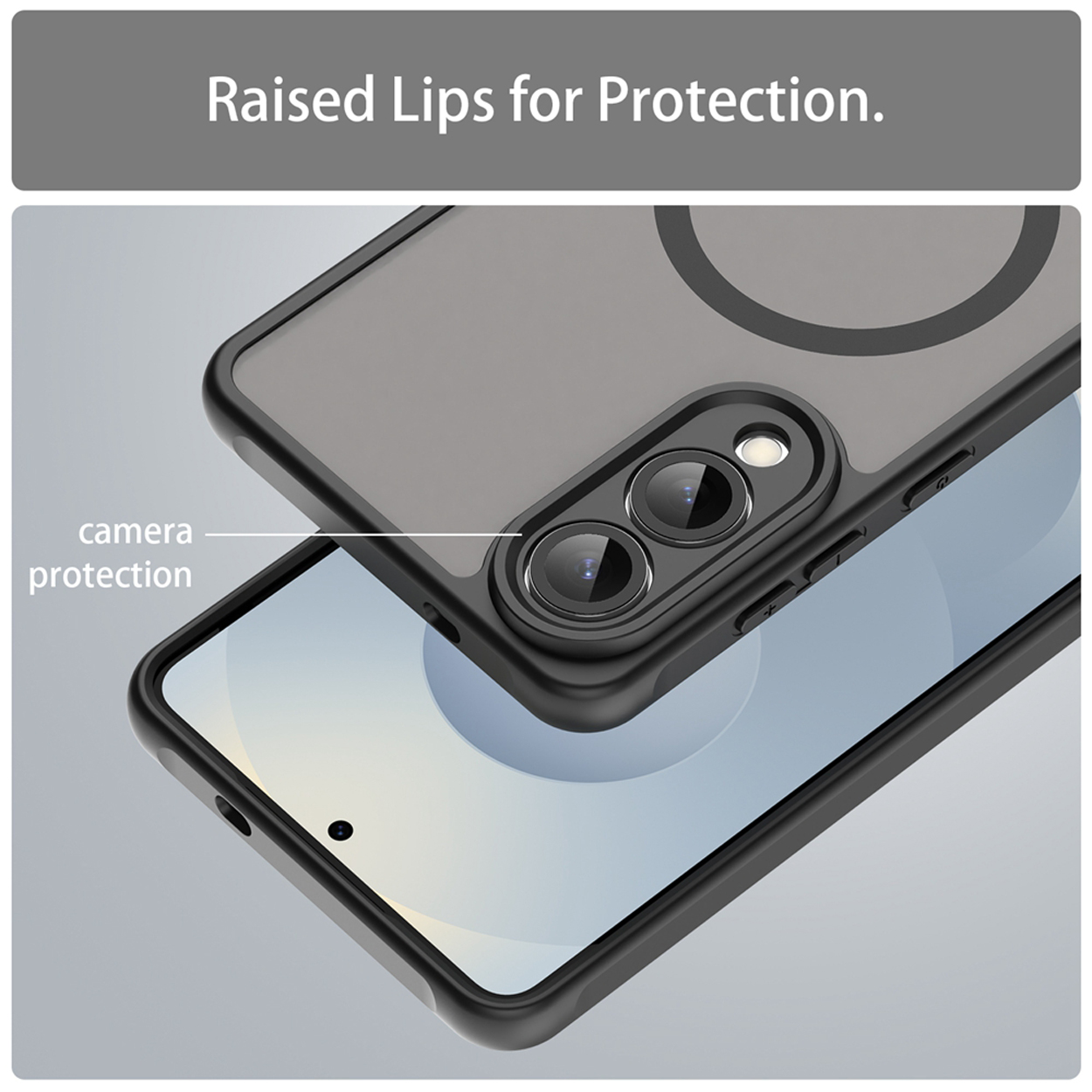 Gros plan sur une coque de téléphone avec protection de caméra. L'étui est noir avec un dos gris. Un écran de téléphone est visible.