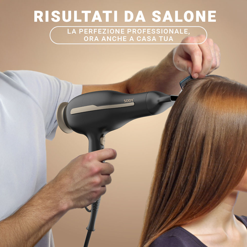 Asciugatura dei capelli con un asciugacapelli nero e oro. La scena mostra i capelli di una persona che vengono acconciati.