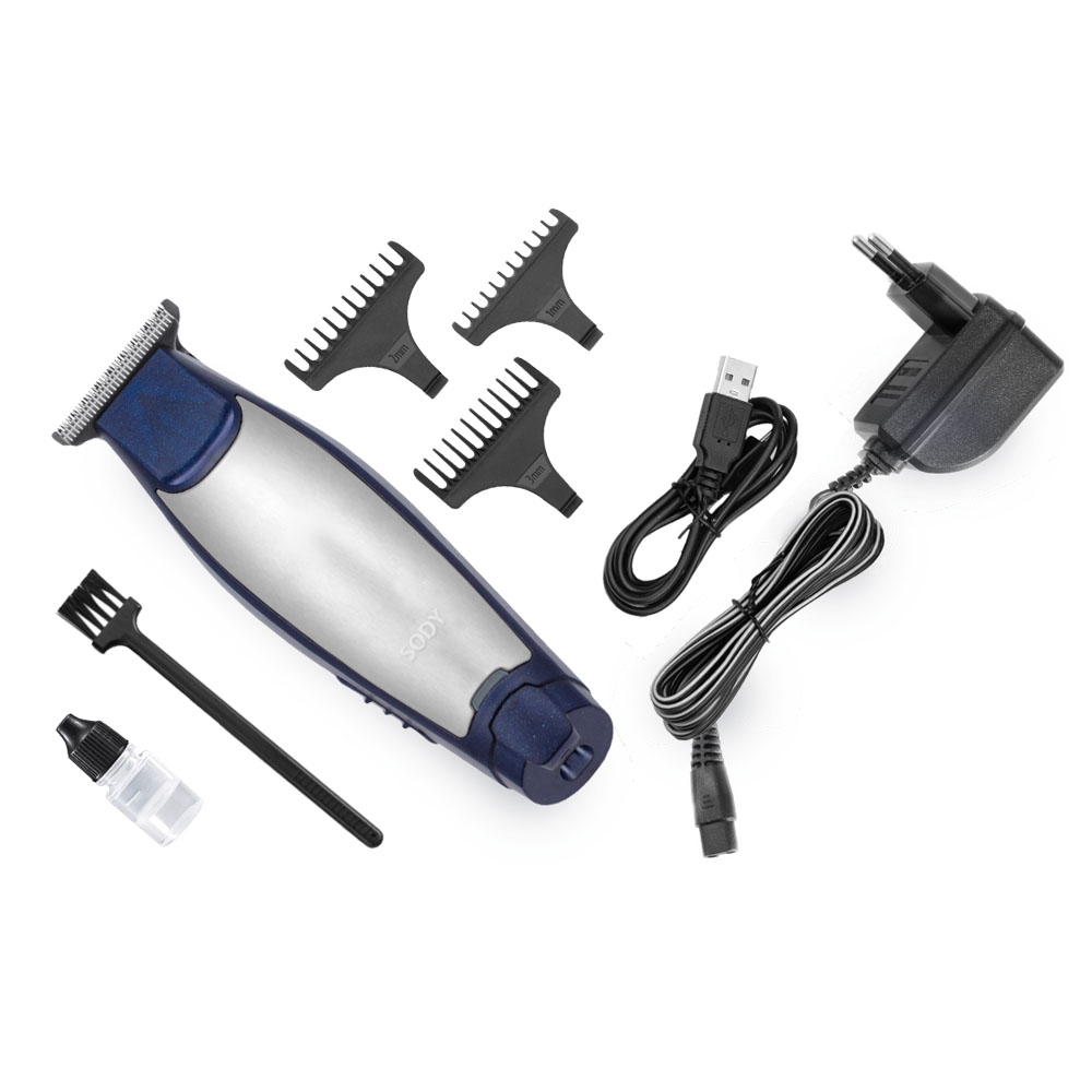 Un kit per la cura della persona con un trimmer blu e argento, tre pettini, un caricabatterie, una spazzola e olio, su sfondo bianco.