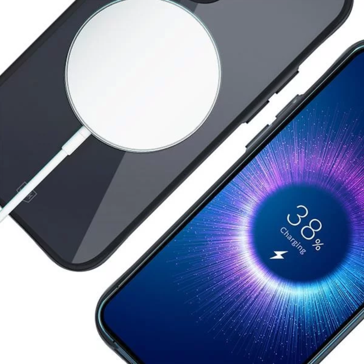 Dwa telefony, jeden ładuje się za pomocą białej ładowarki tarczowej, drugi pokazuje ładowanie.