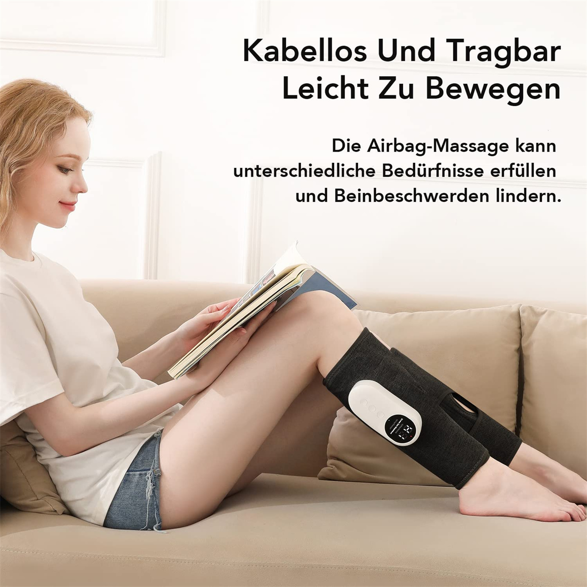 Eine Frau sitzt auf einem Sofa und liest ein Buch. Sie trägt ein weißes T-Shirt und Shorts. Der Text lautet 'Kabellos Und Tragbar Leicht Zu Bewegen'.