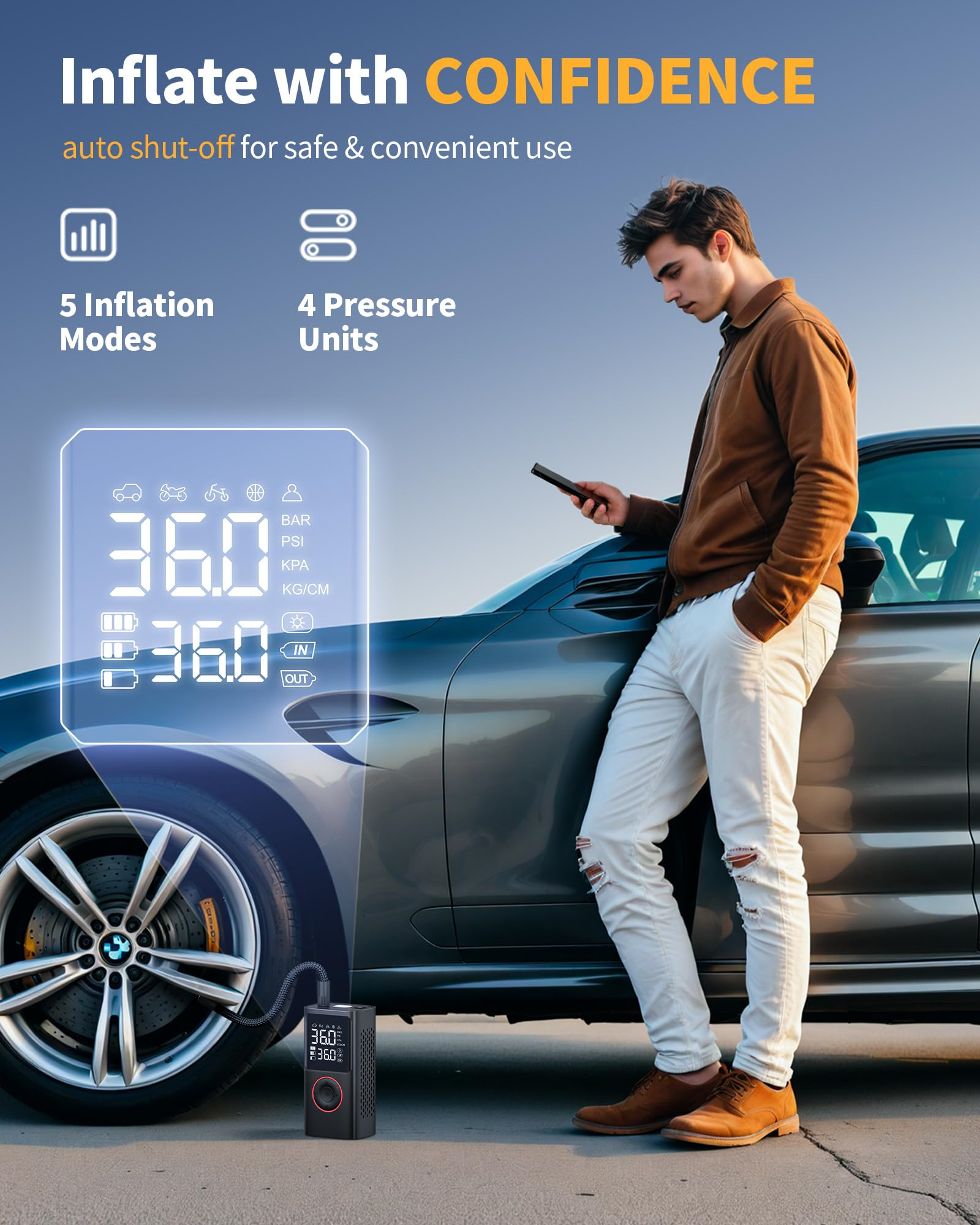 Ein Mann in einer braunen Jacke benutzt ein Telefon neben einem Auto, dessen Reifen von einer schwarzen Pumpe aufgepumpt wird.