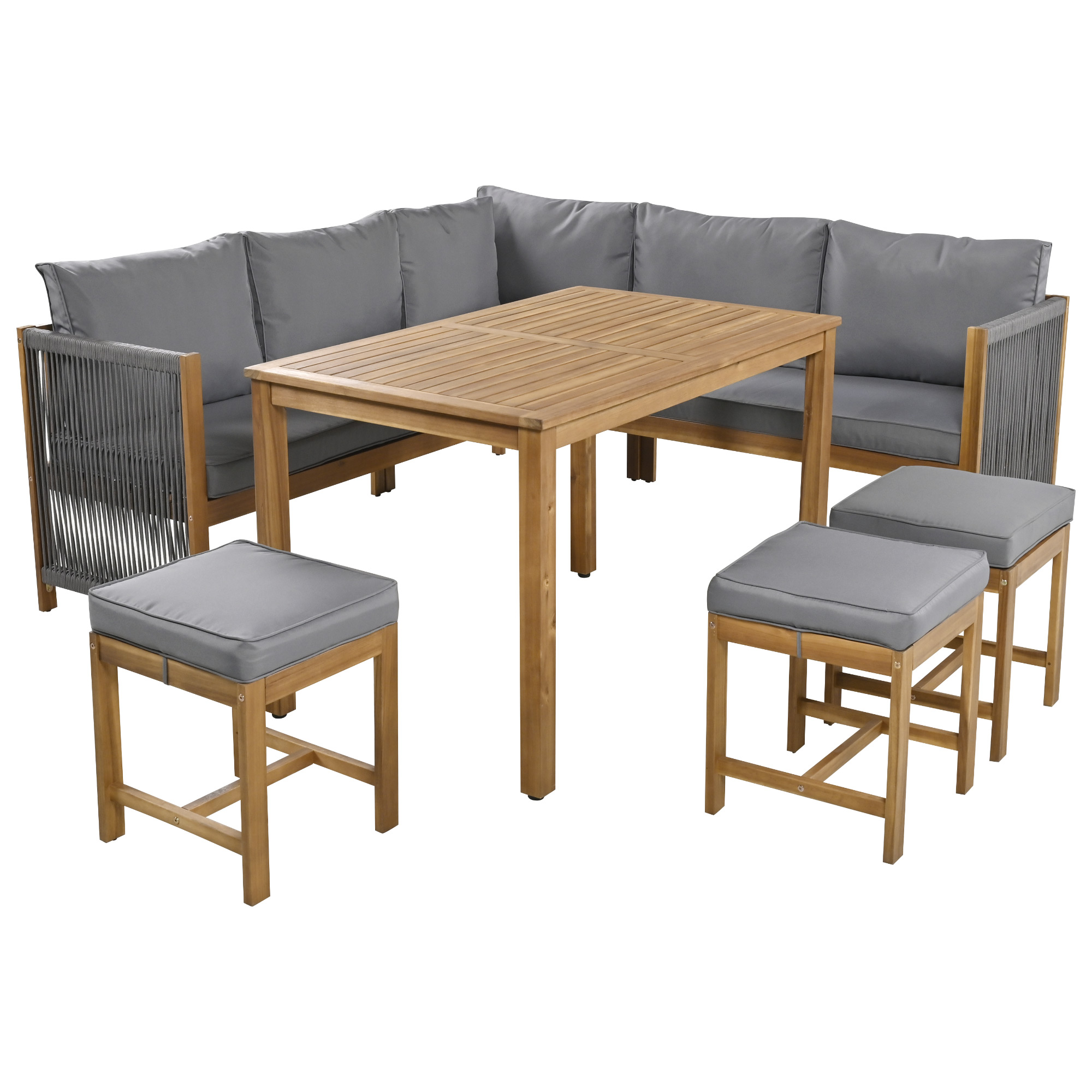 Essgruppe im Freien, Holztisch, Ecksofa und Hocker mit grauen Kissen auf Weiß.