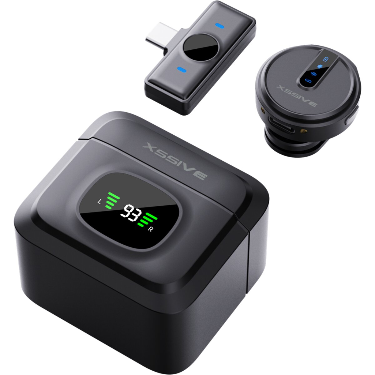 Drei schwarze drahtlose Geräte: ein Ladecase mit Display, ein USB-C-Adapter und ein Empfänger.