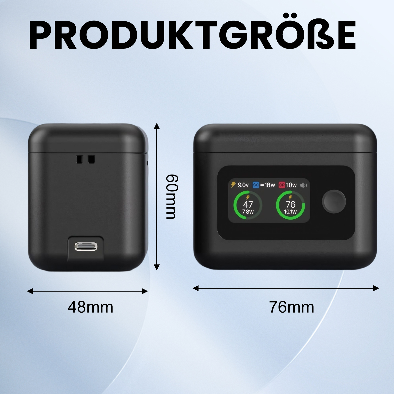 Schwarze Powerbank mit Abmessungen: 48 mm breit, 60 mm hoch und 76 mm lang, auf weißer Oberfläche.