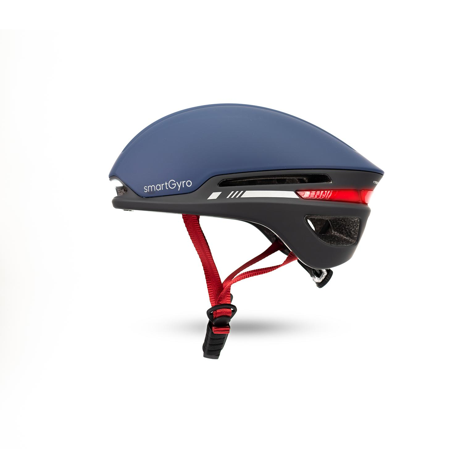 Un casco inteligente azul y negro con correas rojas y una luz roja.