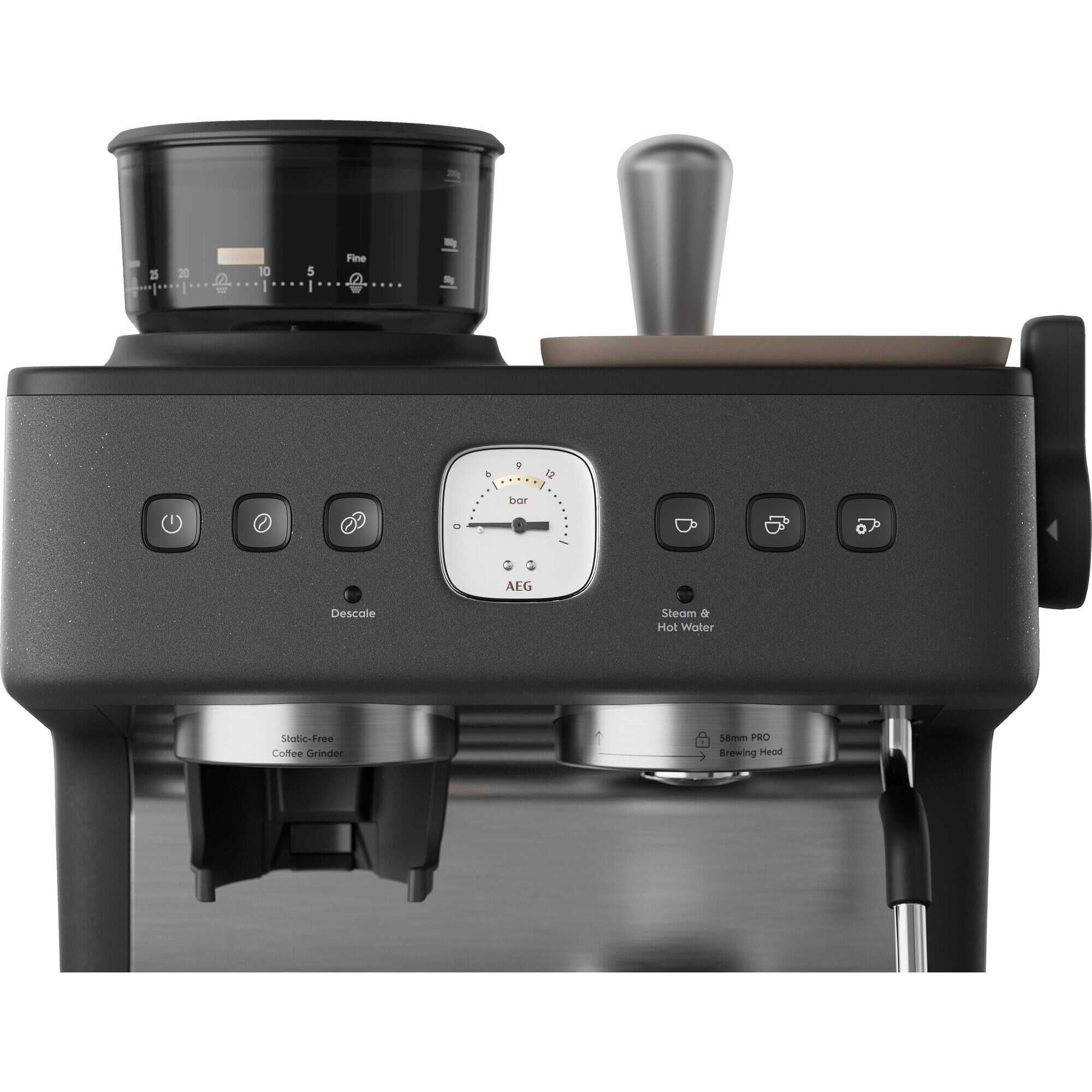 Nahaufnahme einer schwarzen Espressomaschine mit Mahlwerk, Knöpfen und einem Manometer.
