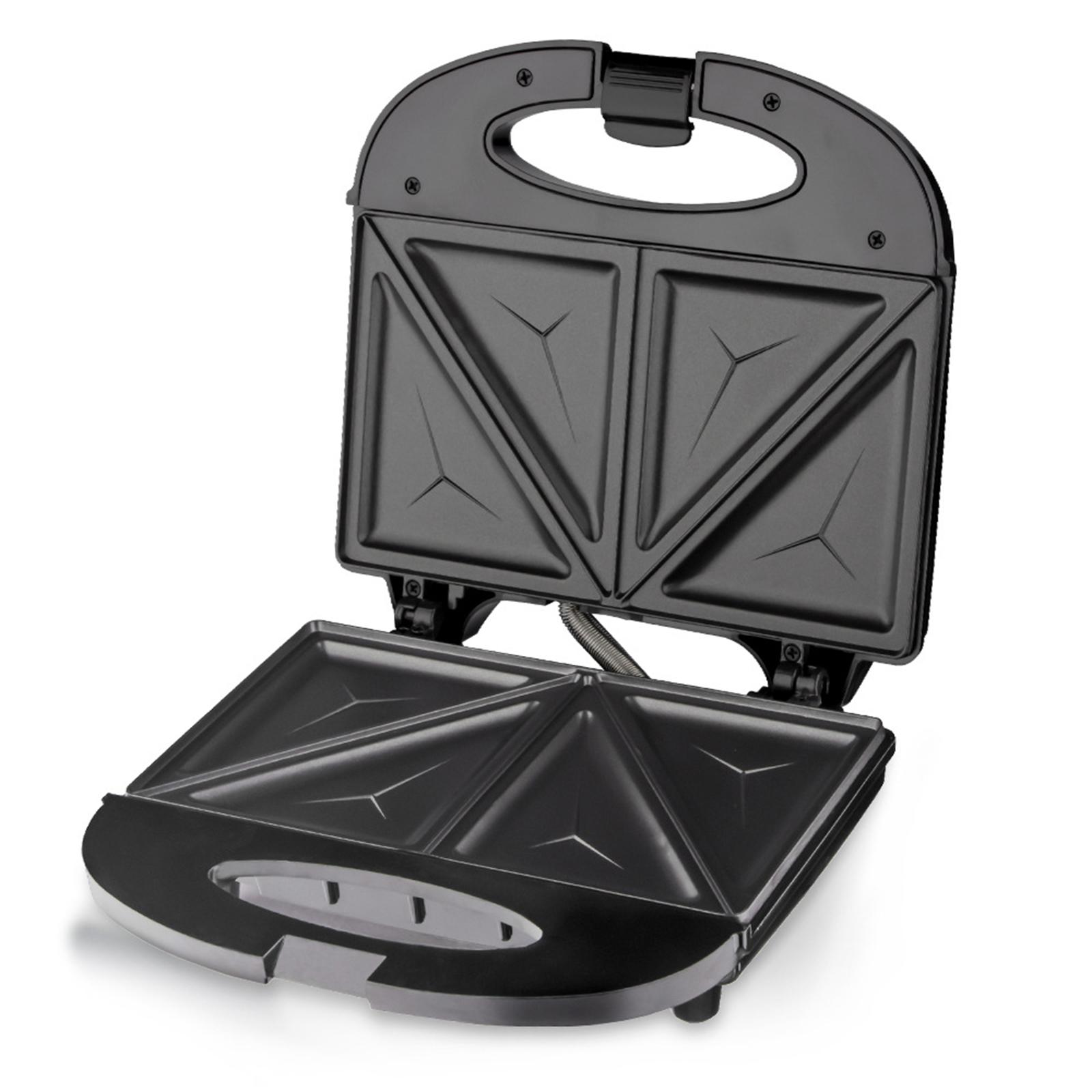 Schwarzer Sandwichmaker offen, zeigt Kochplatten. Das Design ist einfach, mit Griff und Scharnieren. Weißer Hintergrund.