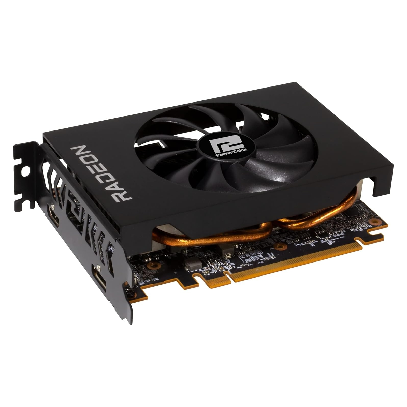 Czarna karta graficzna Radeon. Czarny wentylator. Logo PowerColor widoczne. Na białym tle.