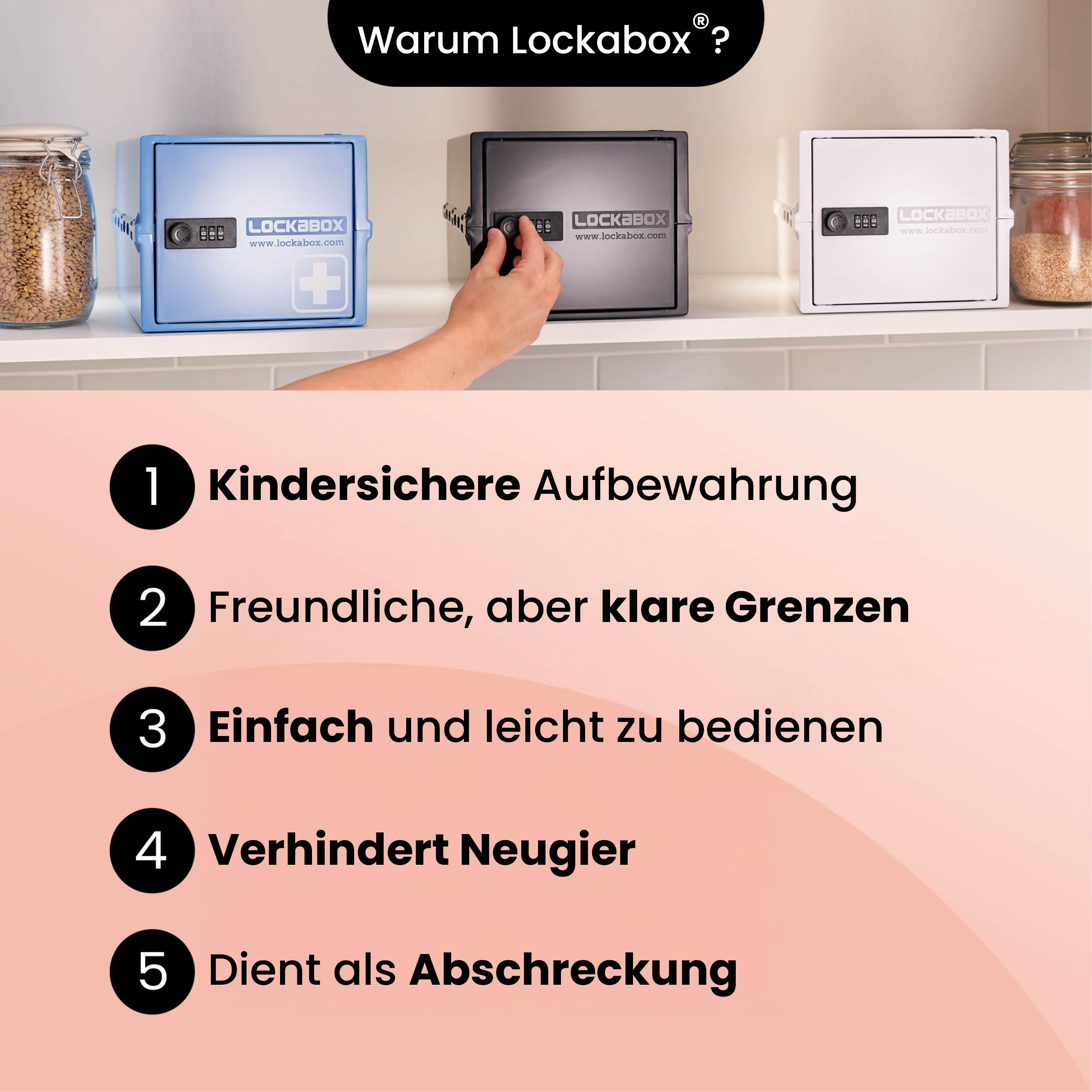 Drei Lockabox-Safes, eine Hand dreht ein Zahlenschloss. Text hebt Kindersicherheit u.a. hervor.