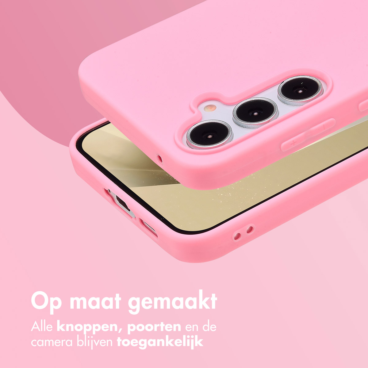 Coque de téléphone rose sur un téléphone. La coque est partiellement ouverte. Caméra et boutons noirs visibles.