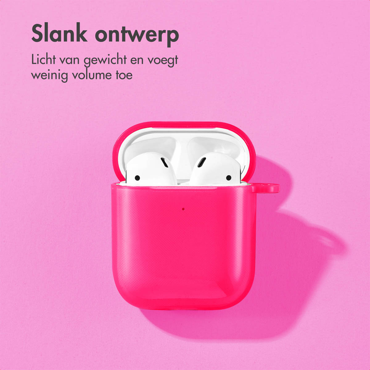 AirPods in a pink case on a pink background. Text in Dutch is shown.
