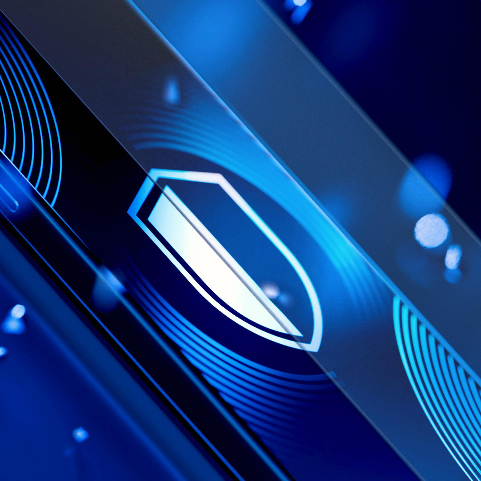 Niebiesko-czarny obraz abstrakcyjny z logo tarczy na ekranie.