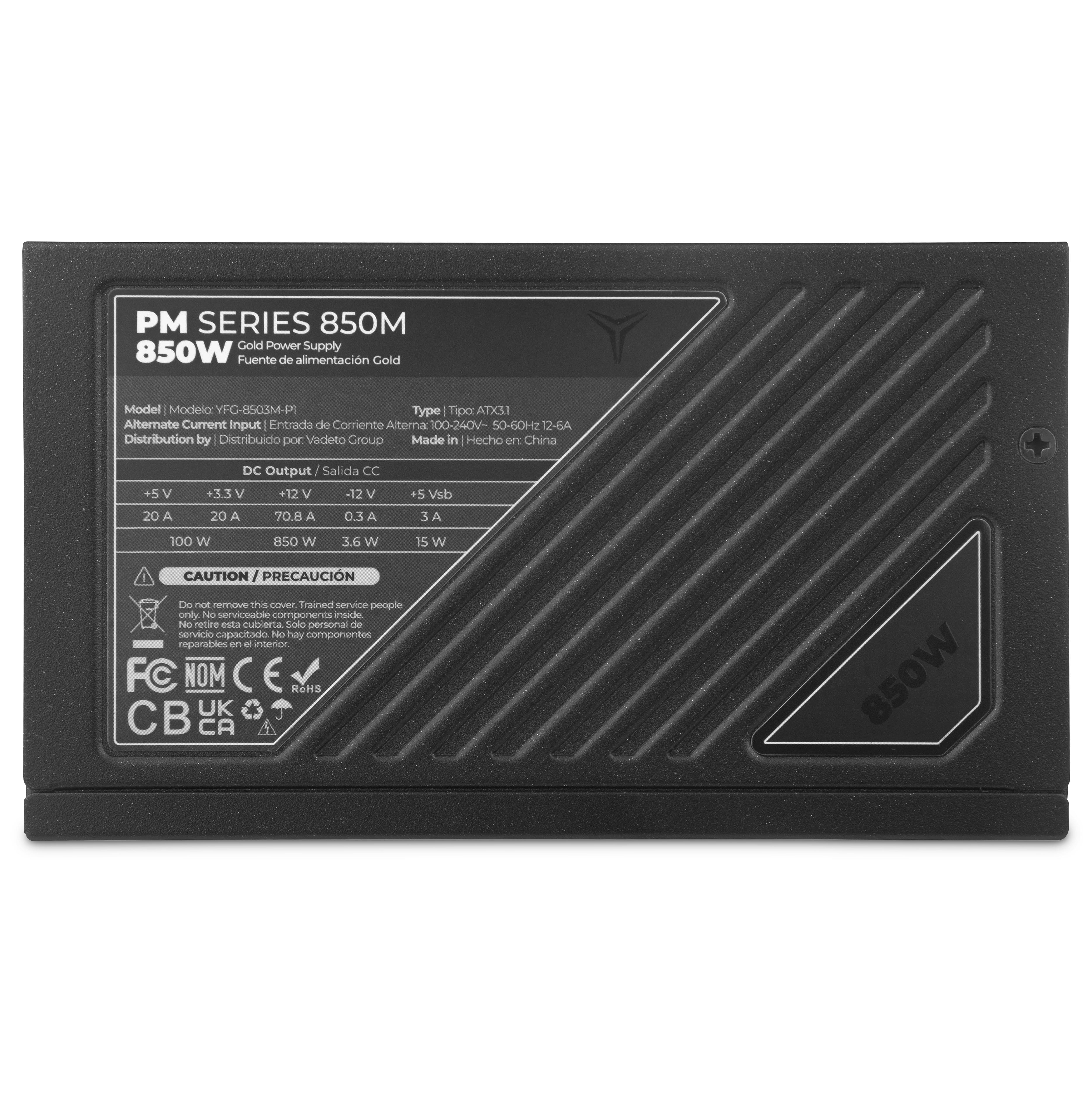 Un alimentatore nero con specifiche e informazioni di sicurezza stampate sulla superficie.