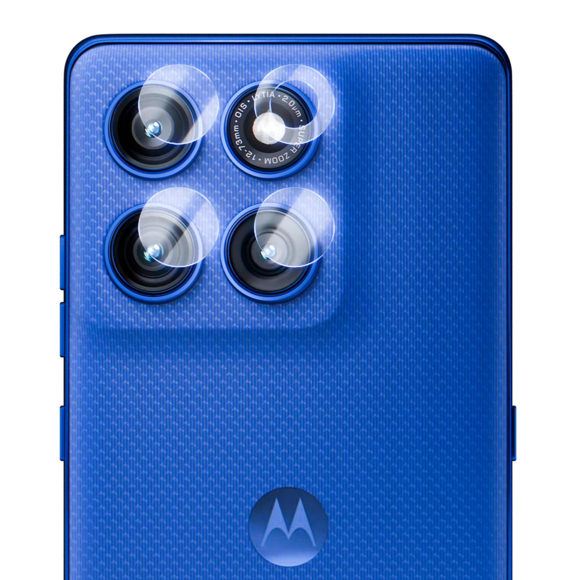 Primo piano del retro di un telefono blu con quattro obiettivi. Logo Motorola in basso. Sfondo bianco.