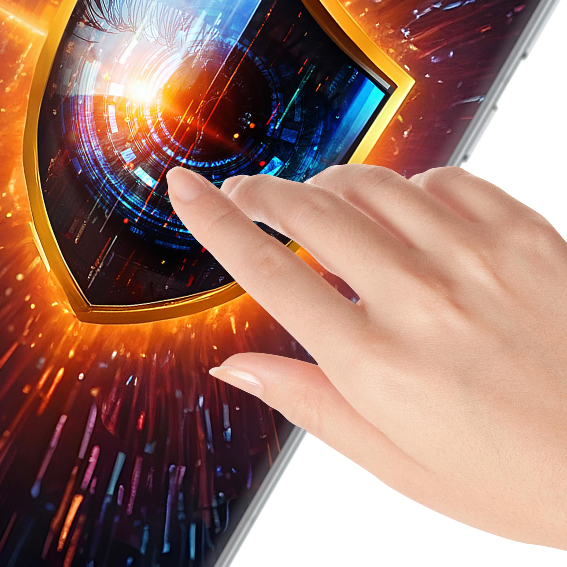 Una mano tocca uno schermo con un design a scudo. Lo schermo si illumina con luce arancione e blu, linee e motivi complessi.