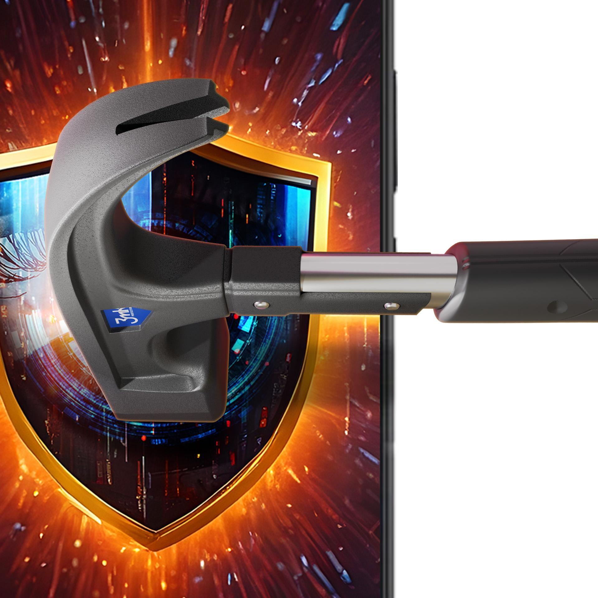 Młotek rozbija cyfrową tarczę na telefonie. Tarcza ma złote obramowanie. Tło ma wizualizacje danych.