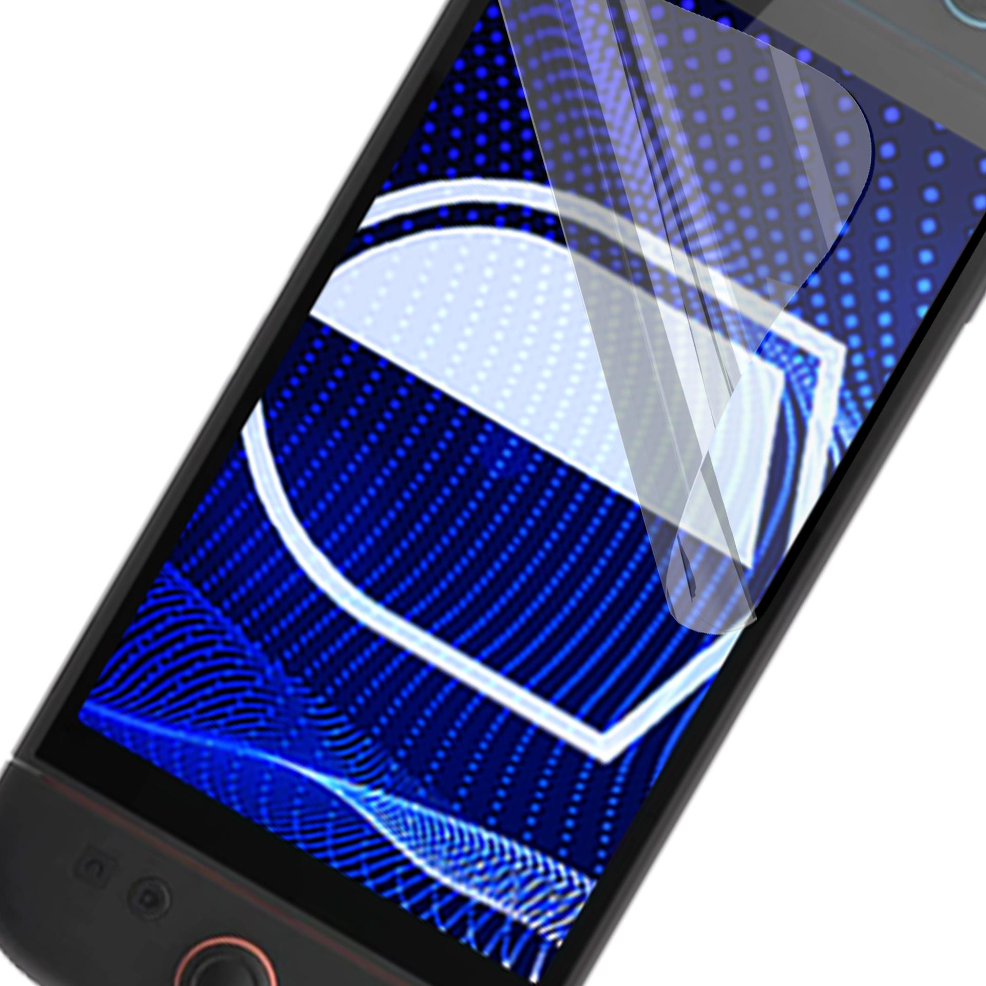 Smartfon z ochraniaczem ekranu, pokazujący niebieski wzór abstrakcyjny. Telefon jest czarny z czerwonymi akcentami.