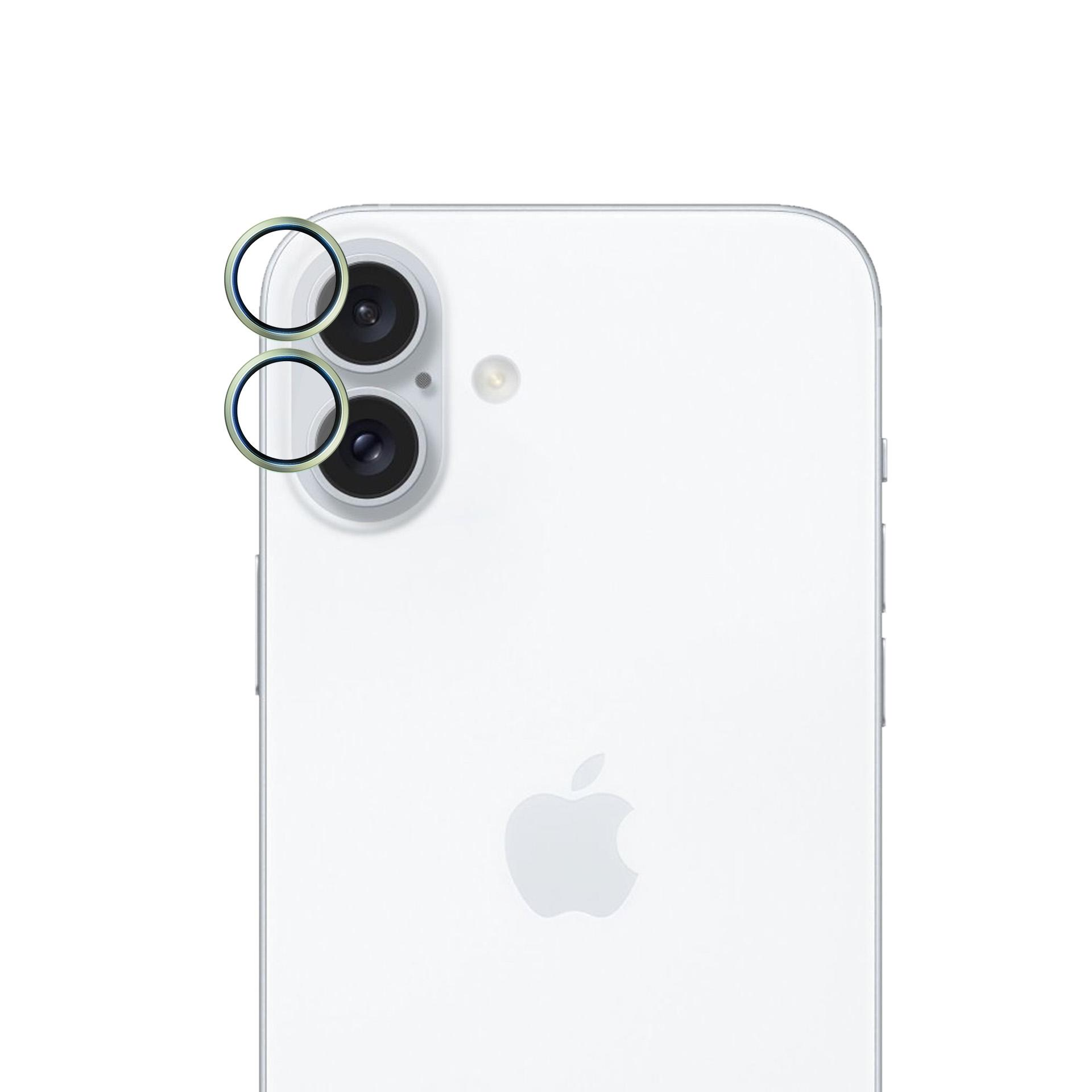 iPhone bianco con protezioni per lenti della fotocamera. Il telefono ha tre lenti e il logo Apple sul retro.
