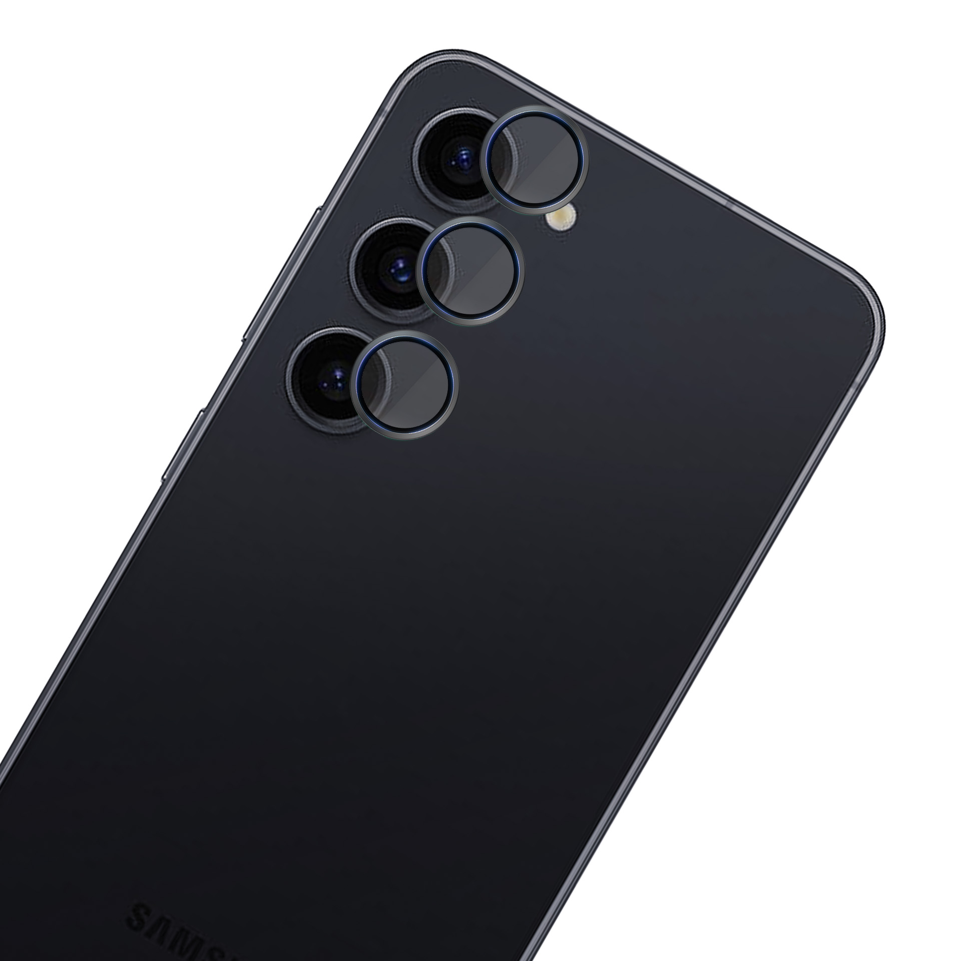 Czarny smartfon z czterema obiektywami aparatu jest pokazany na białym tle. Telefon jest pochylony.