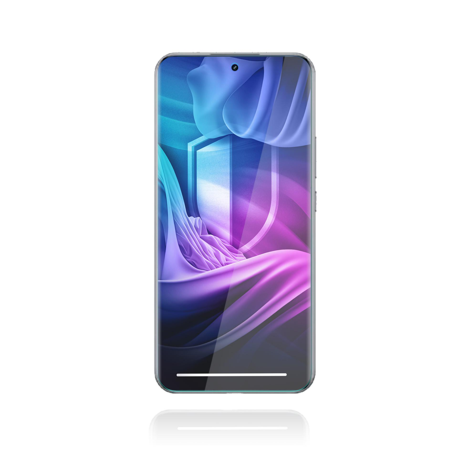 Smartphone con schermo che mostra un design astratto blu e viola, con una forma a scudo e sfondo bianco.
