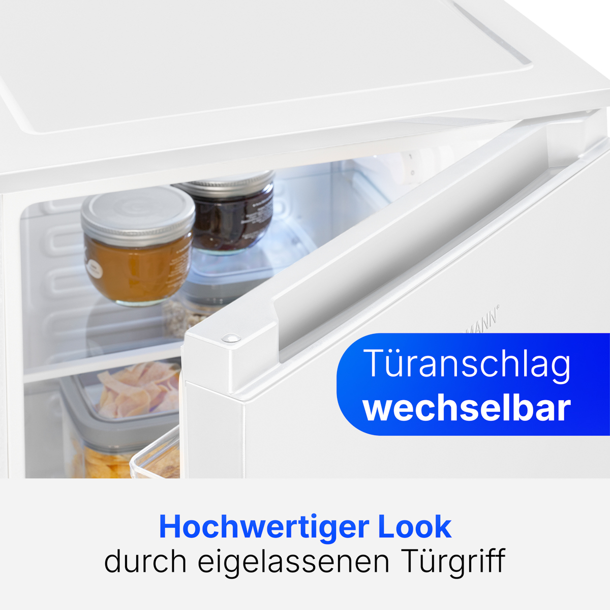 Offene weiße Kühlschranktür, Gläser mit Lebensmitteln im Inneren. Blaues Etikett mit 'Türanschlag wechselbar'. Text darunter: 'Hochwertiger Look'.