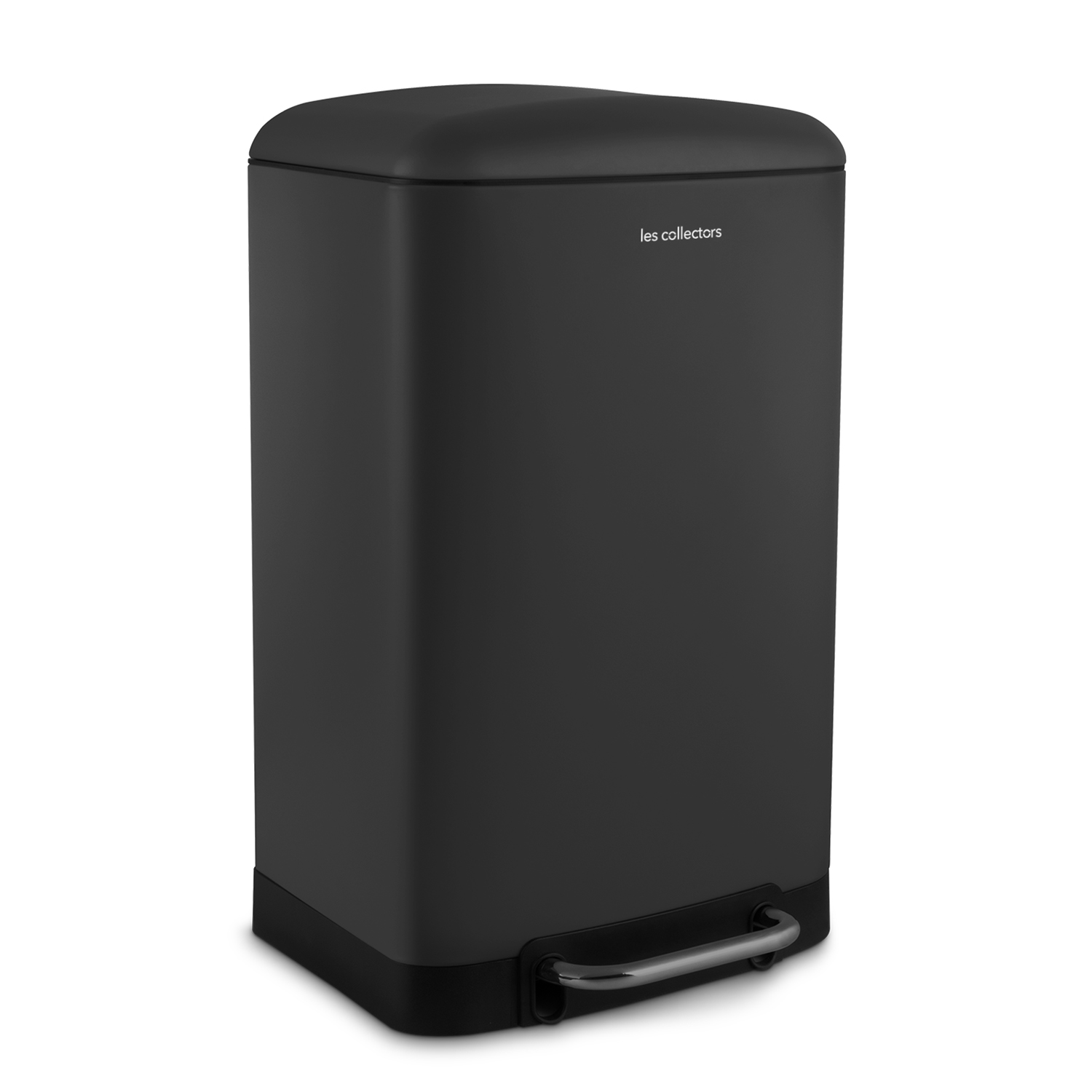 Un cubo de basura rectangular negro con pedal. La tapa dice 'les collecteurs'. El fondo es blanco.