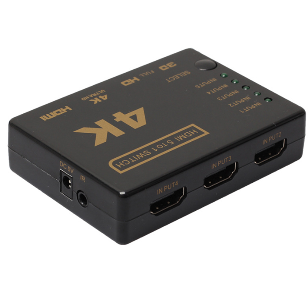 Schwarzer HDMI-Switch-Box mit goldfarbener Beschriftung, beschriftet mit '4K HDMI 5 to 1 Switch'. Er hat mehrere Eingangs- und Ausgangsanschlüsse.