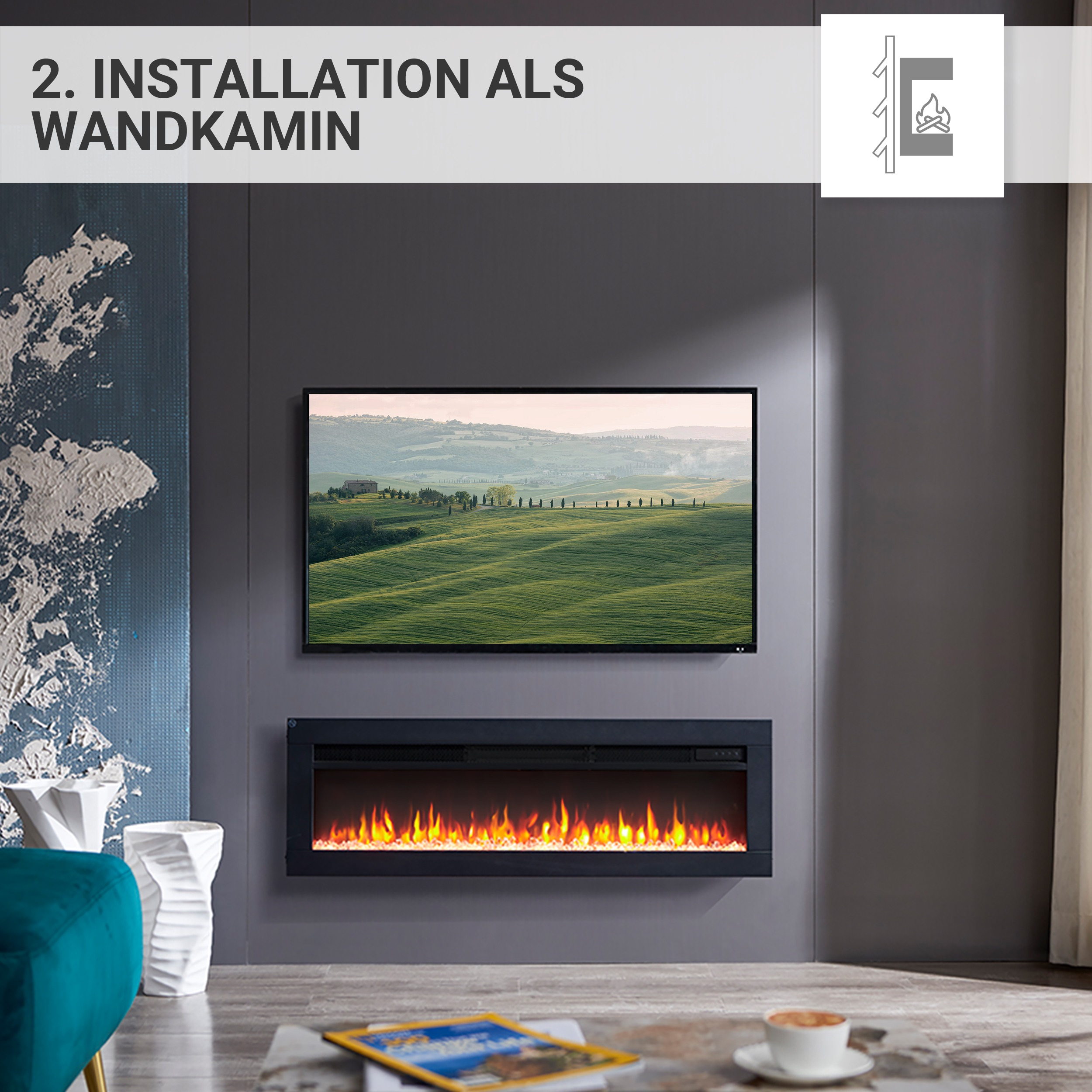 Wohnzimmer mit TV-Landschaft, Kaminfeuer mit Flammen, weißer Vase und Kaffeetasse.