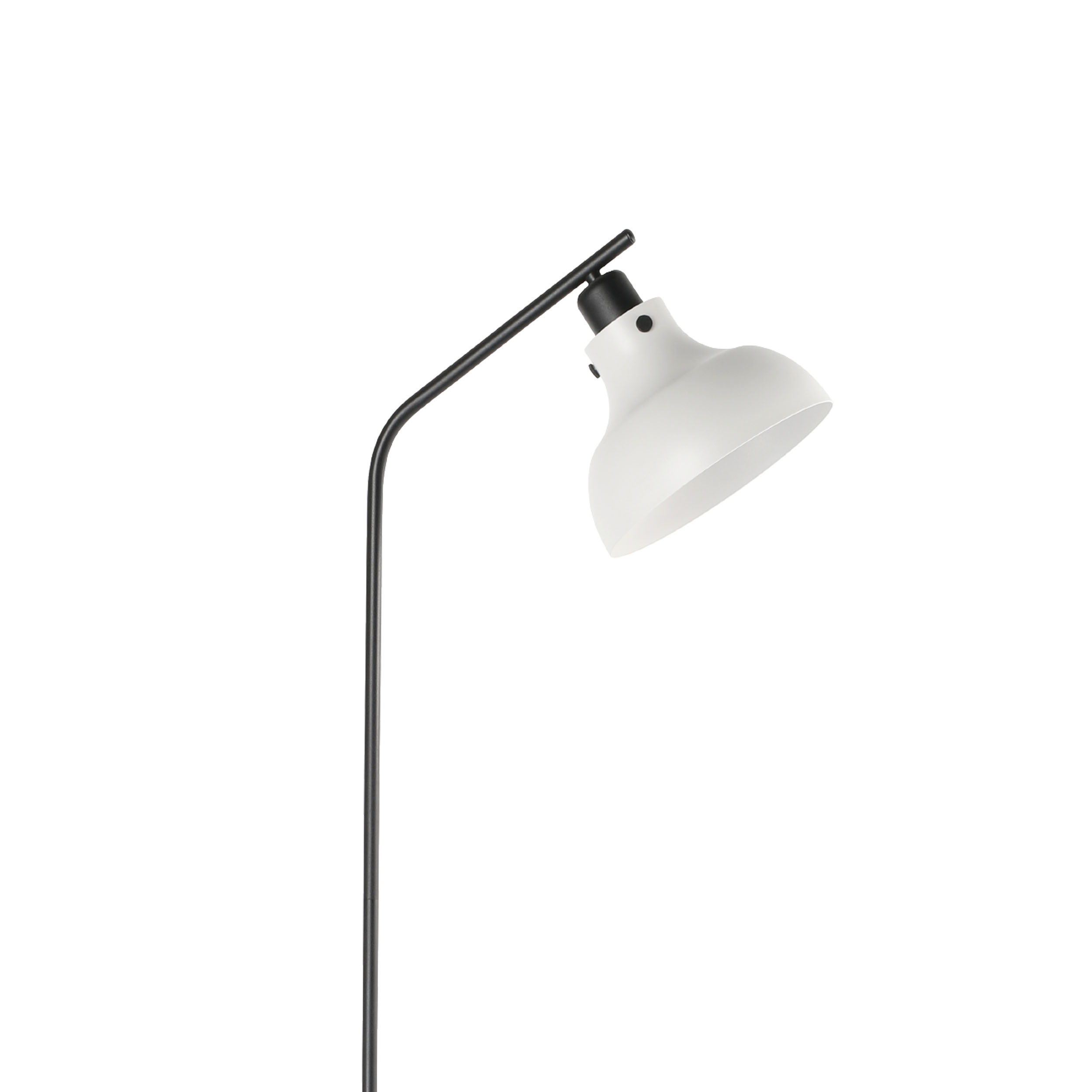 Eine weiße Lampe mit schwarzem Ständer. Der Lampenschirm ist nach unten gerichtet. Der Hintergrund ist weiß.