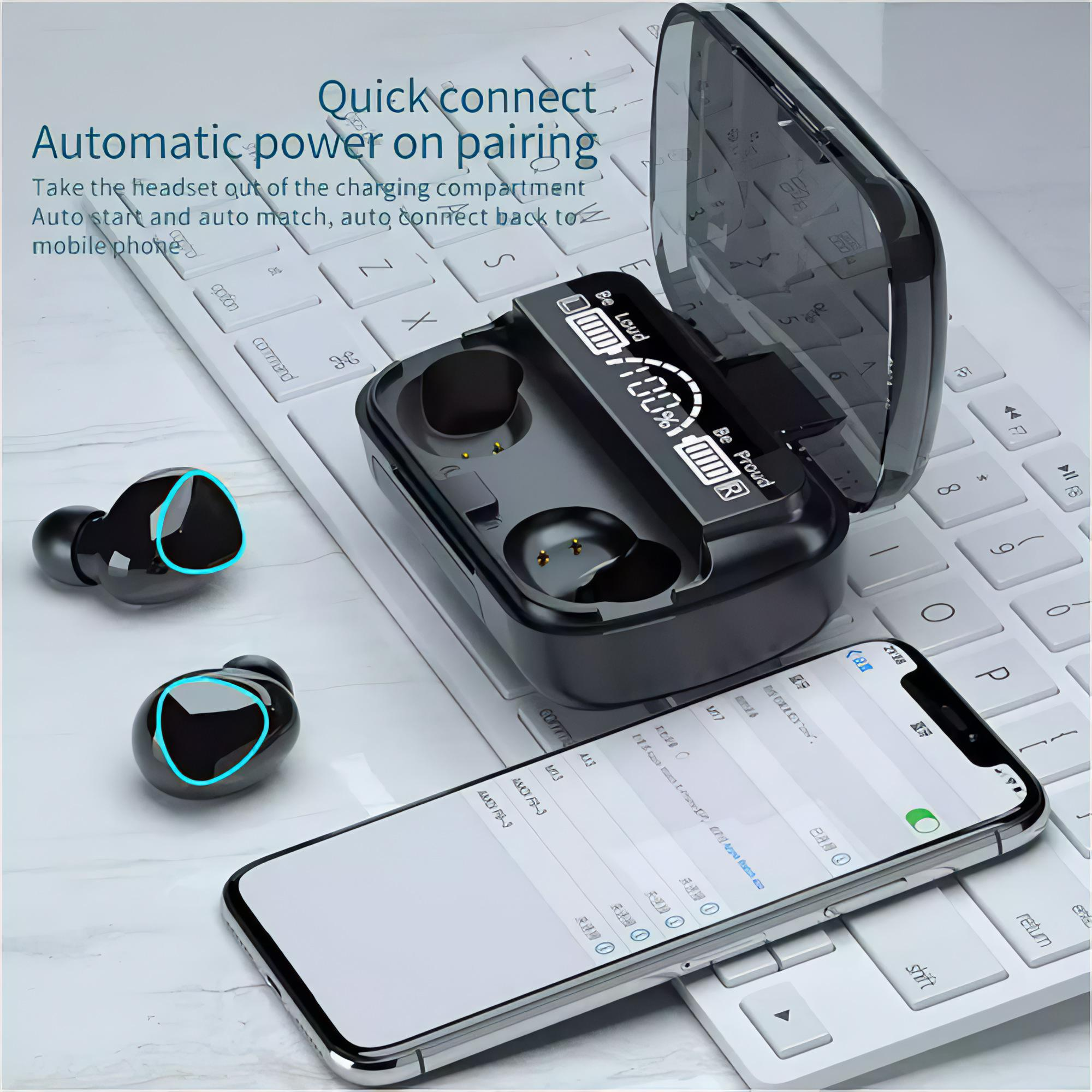 Kabellose Ohrhörer, Ladeetui und ein Telefon auf einer Tastatur. Text: Schnelles Verbinden, automatisches Einschalten.