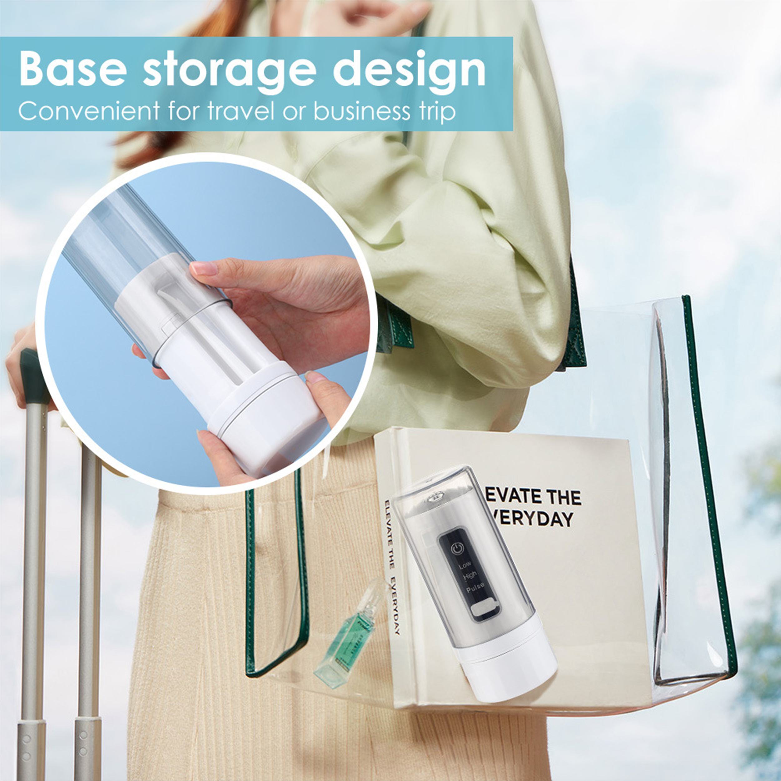 Eine Frau hält eine transparente Tragetasche mit einem weißen Wasserflosser darin. Auch ein Buch und eine kleine Tasche.