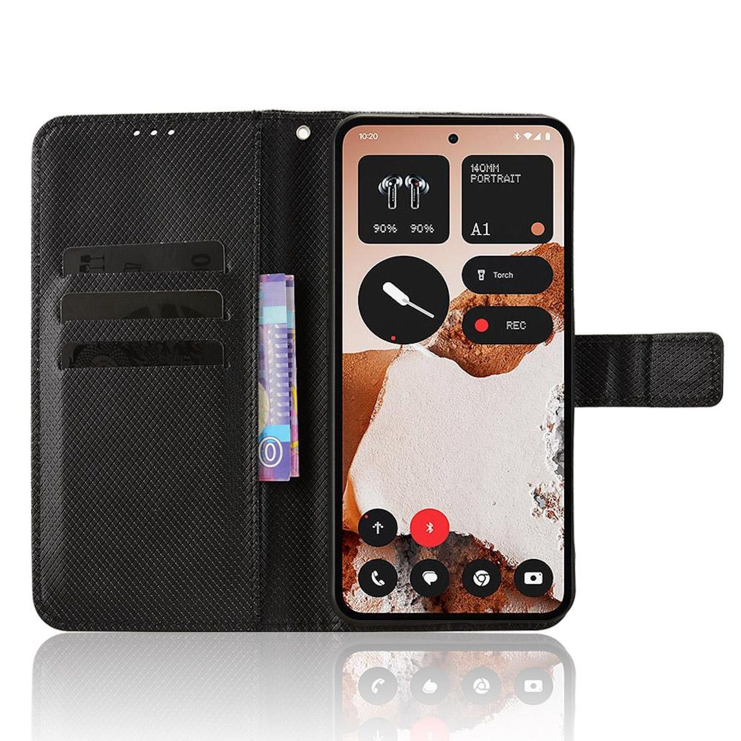 Una funda de teléfono abierta, que muestra una pantalla de teléfono y ranuras para tarjetas con dinero.