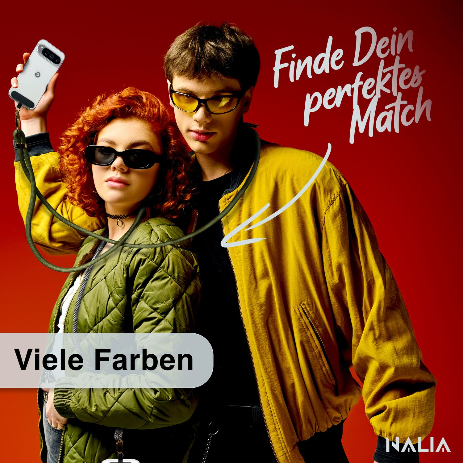 Zwei Personen mit einem Telefon-Lanyard, Produktwerbung mit Text auf Deutsch, auf rotem Hintergrund.
