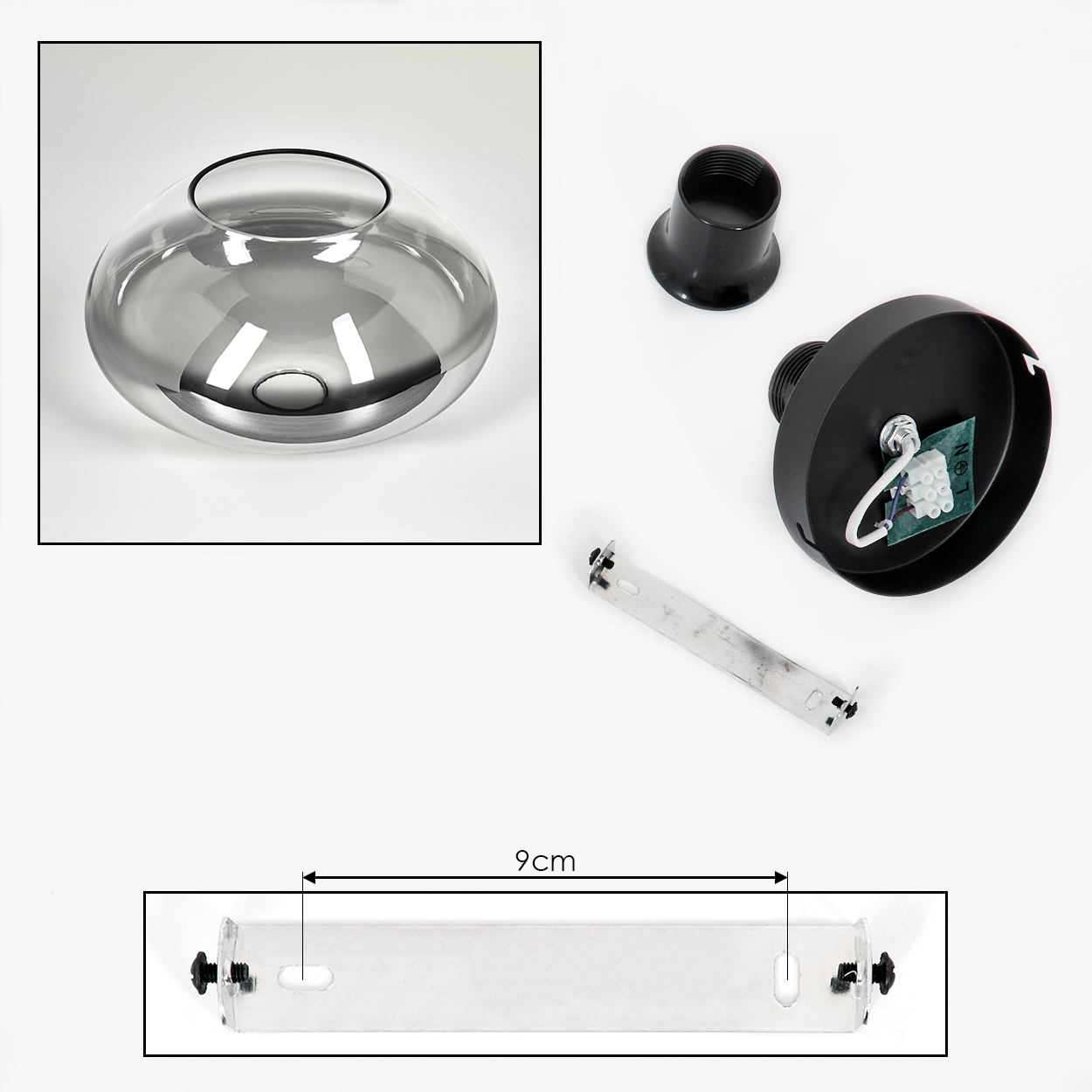 Draufsicht auf eine zerlegte Deckenleuchte. Enthält Glasschirm, Montageteile und eine Halterung.