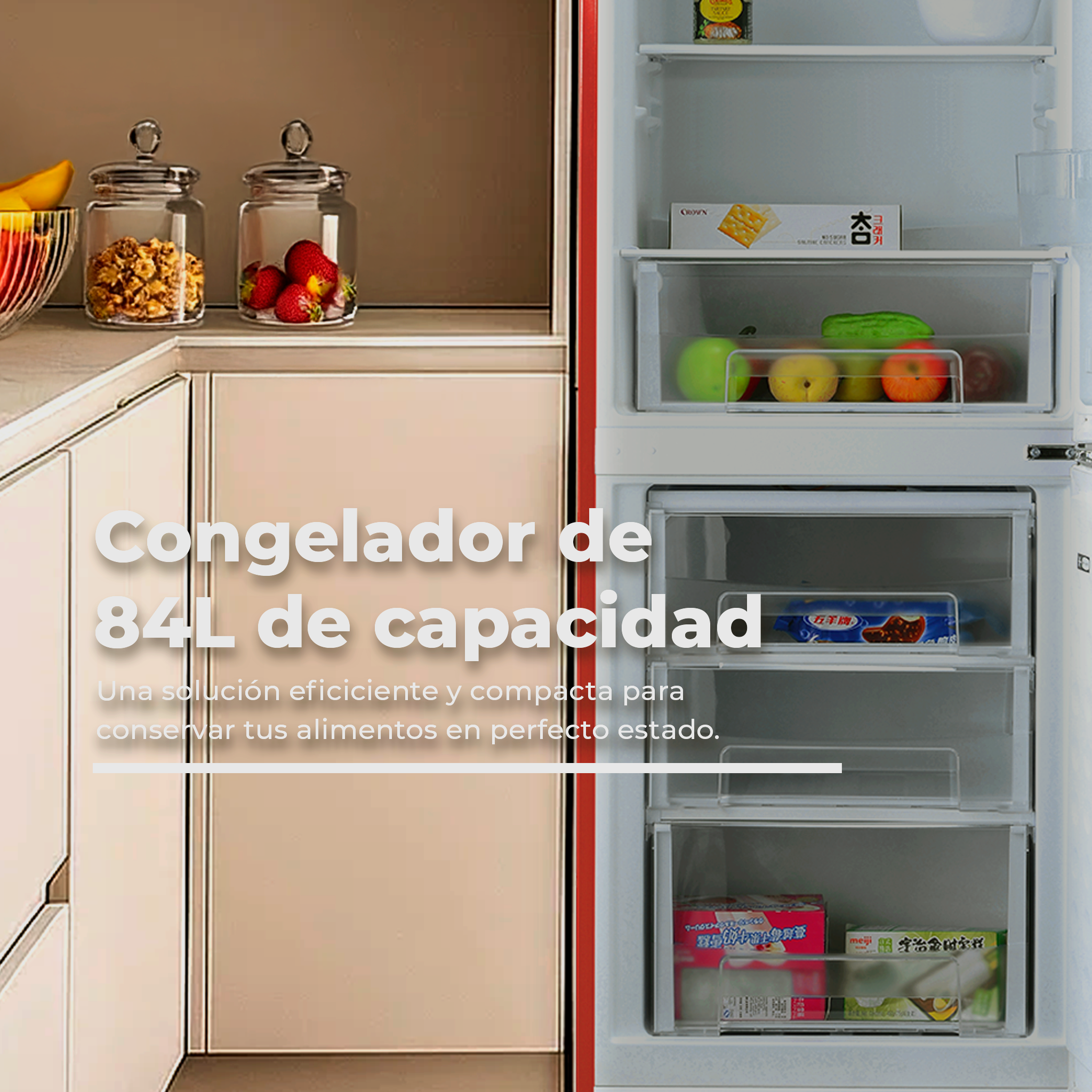 Interior de frigorífico con cajones, que contienen frutas y verduras. Texto en español.