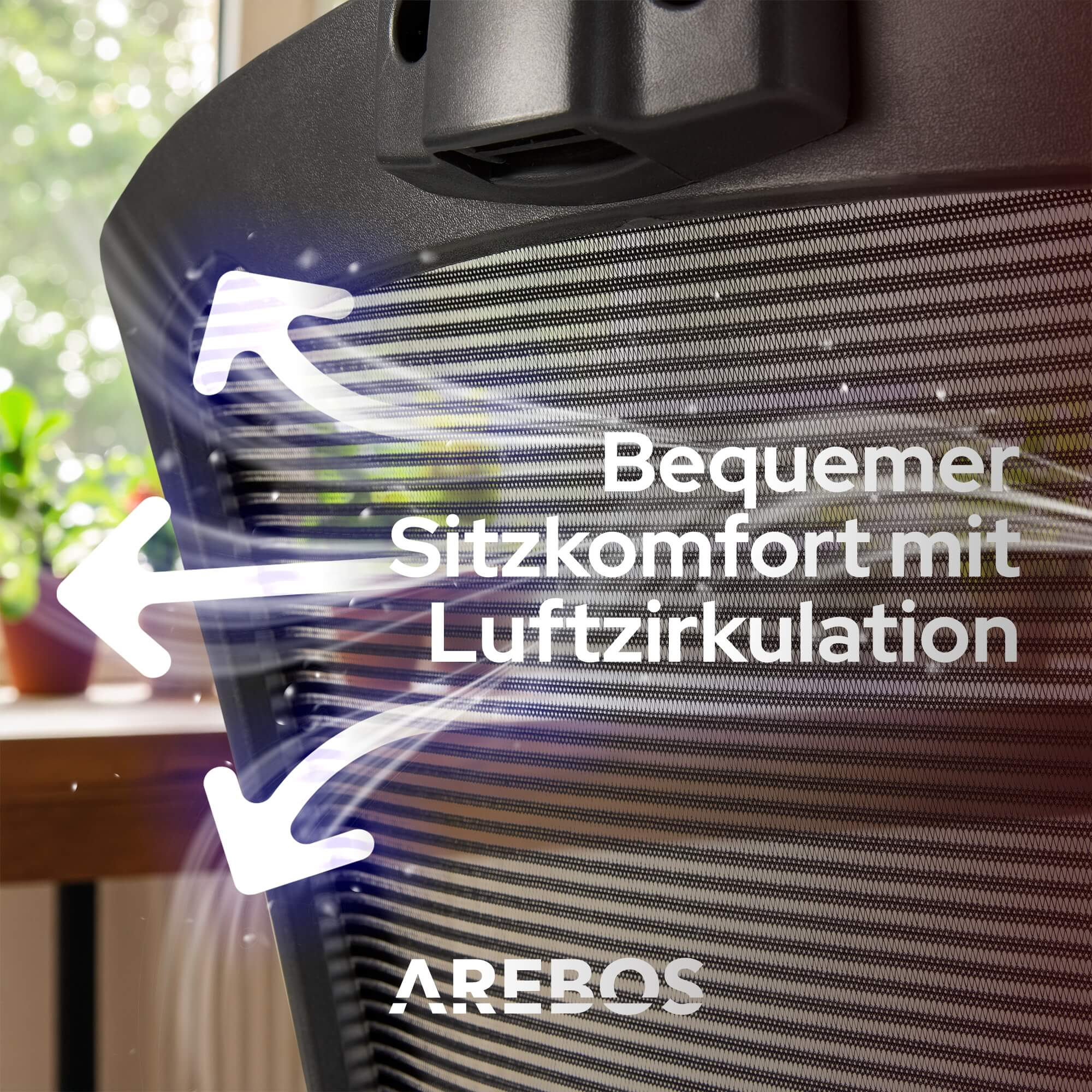 Nahaufnahme der Rückenlehne eines Bürostuhls mit Luftzirkulation. Pfeile zeigen den Luftstrom an. Der Markenname 'AREBOS' ist sichtbar.
