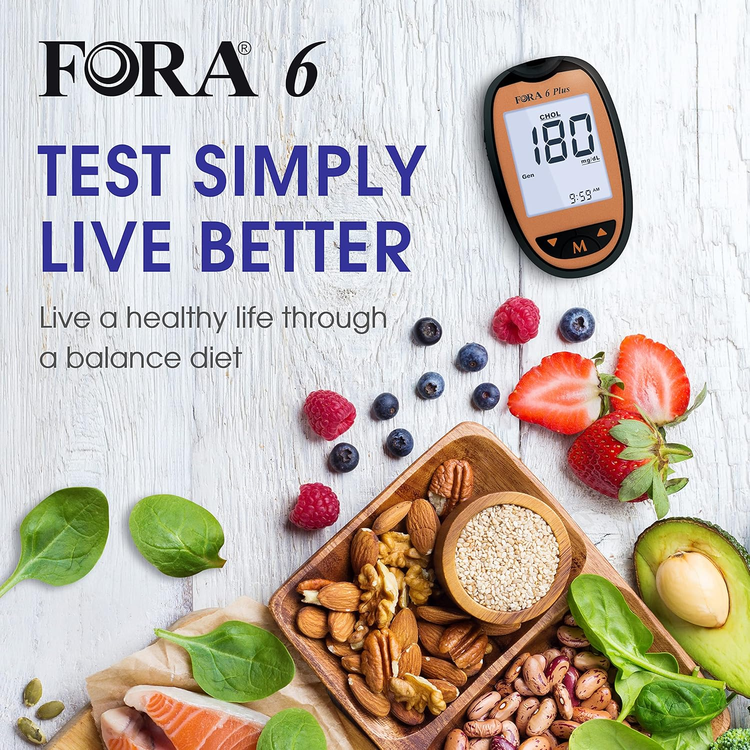 Un medidor FORA 6 muestra una lectura de colesterol de 180 mg/dL, rodeado de alimentos saludables como bayas y nueces.