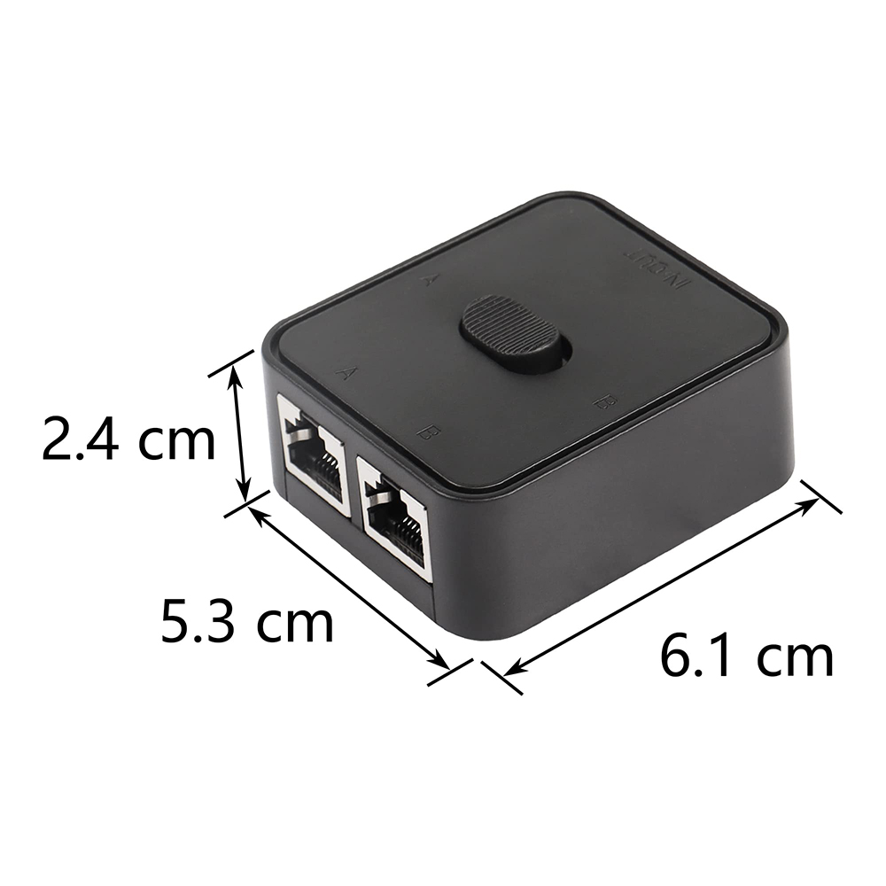Schwarzer Netzwerk-Switch mit zwei RJ45-Anschlüssen. Weißer Hintergrund.