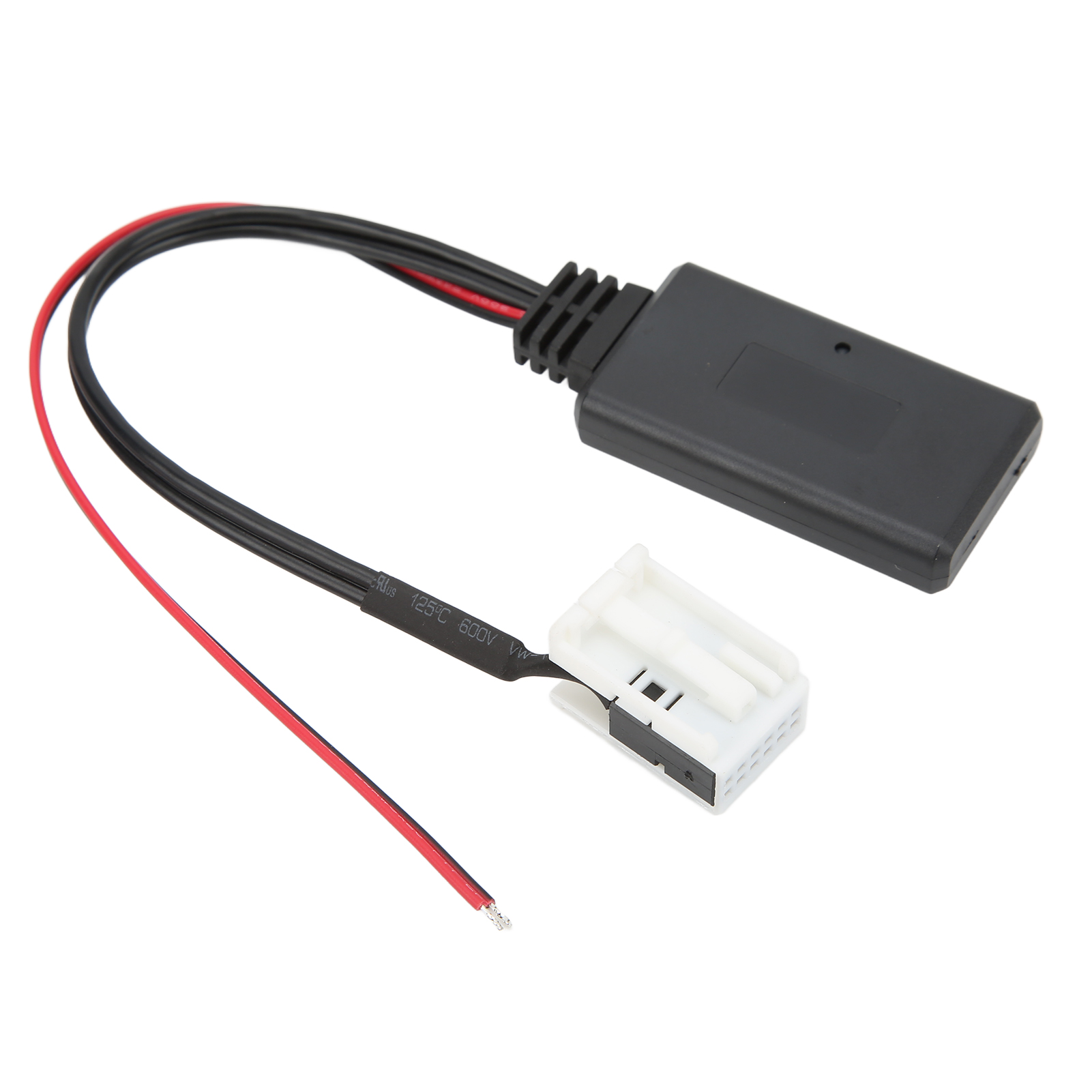 Ein schwarzer Bluetooth-Adapter mit roten und schwarzen Drähten und einem weißen Stecker.
