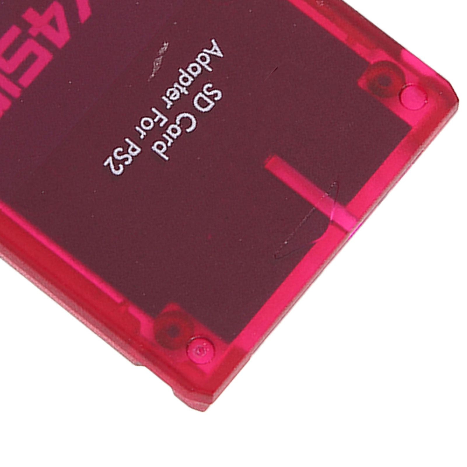 Nahaufnahme eines roten SD-Kartenadapters für PS2. Der Text "SD Card Adapter For PS2" ist sichtbar.